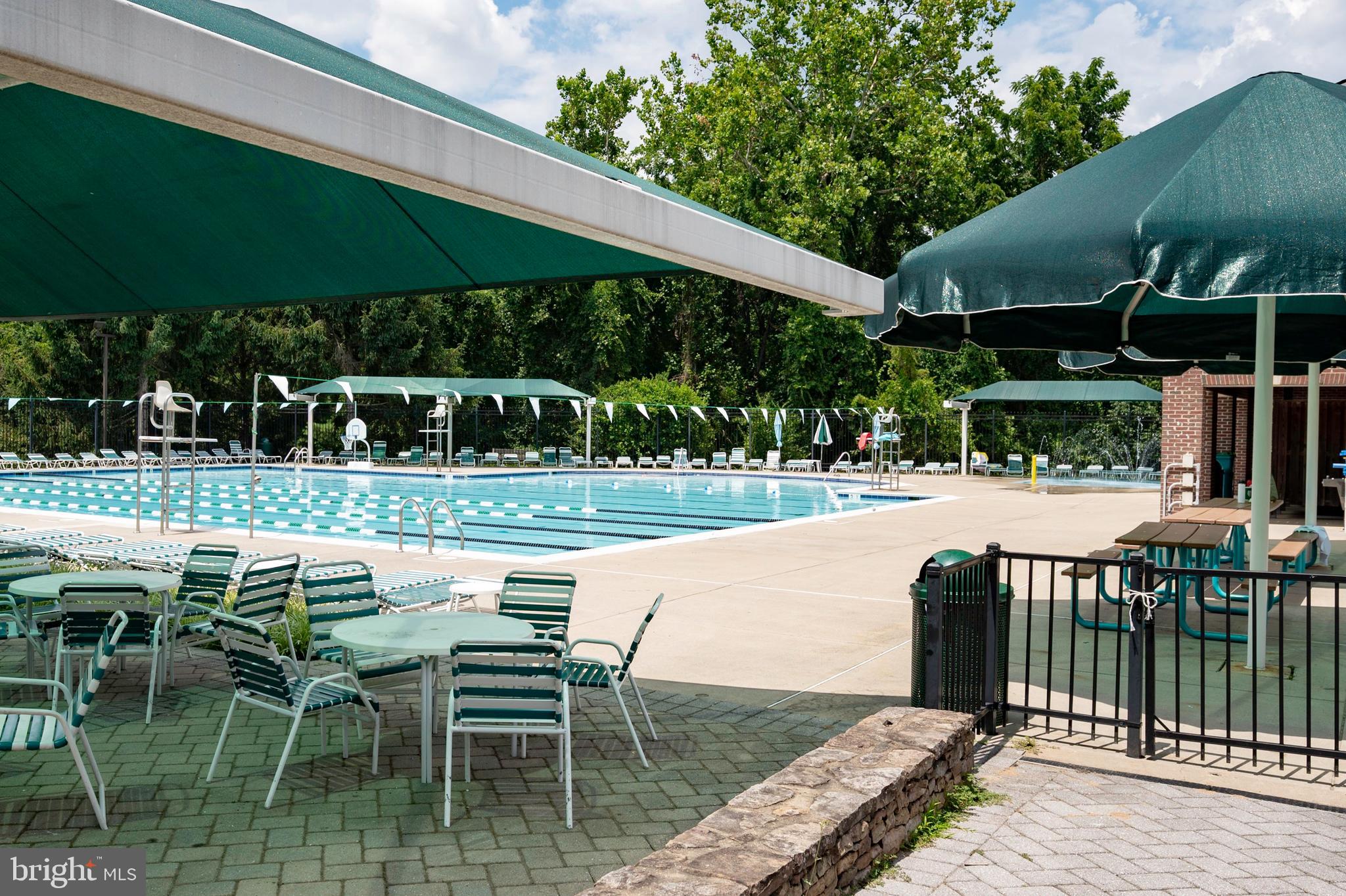 WILLOWS OF POTOMAC - Residential