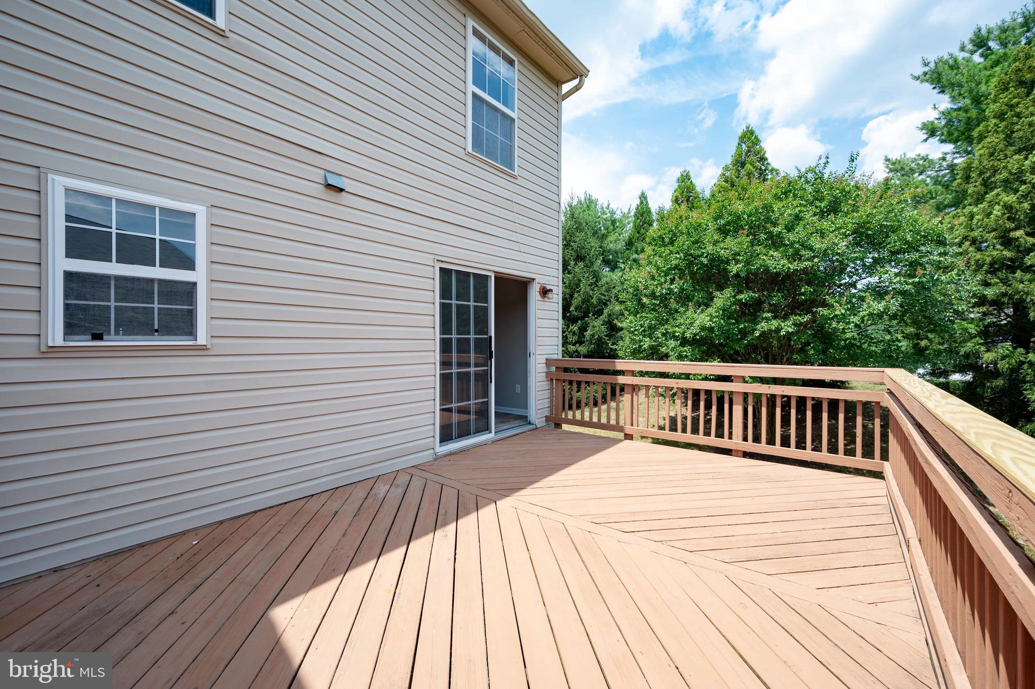 WILLOWS OF POTOMAC - Residential