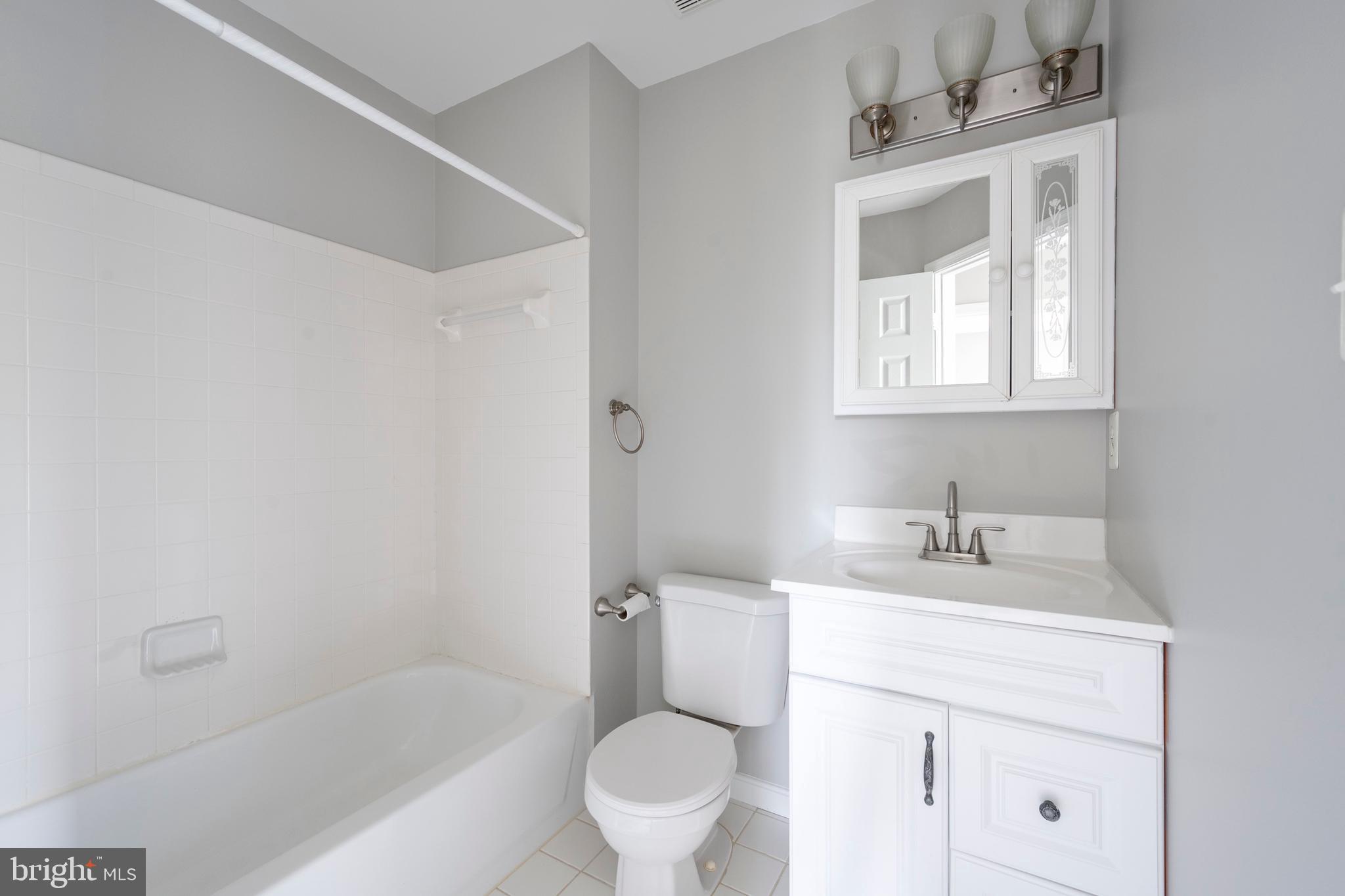 WILLOWS OF POTOMAC - Residential