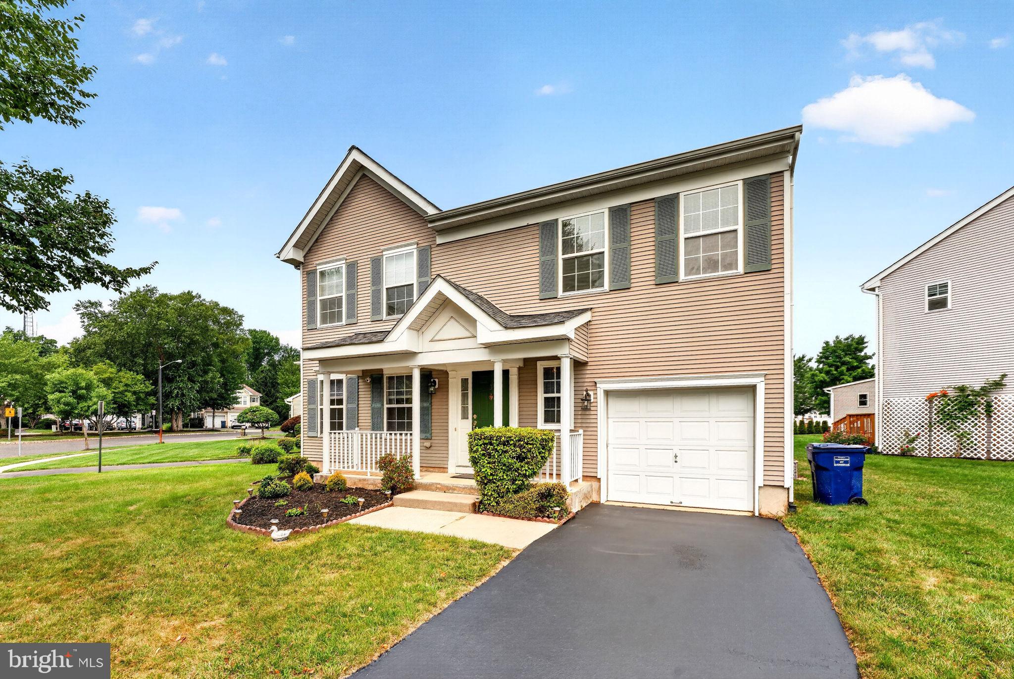 3 FOUNTAYNE LANE