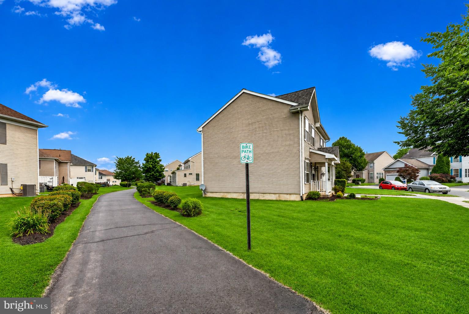 3 FOUNTAYNE LANE