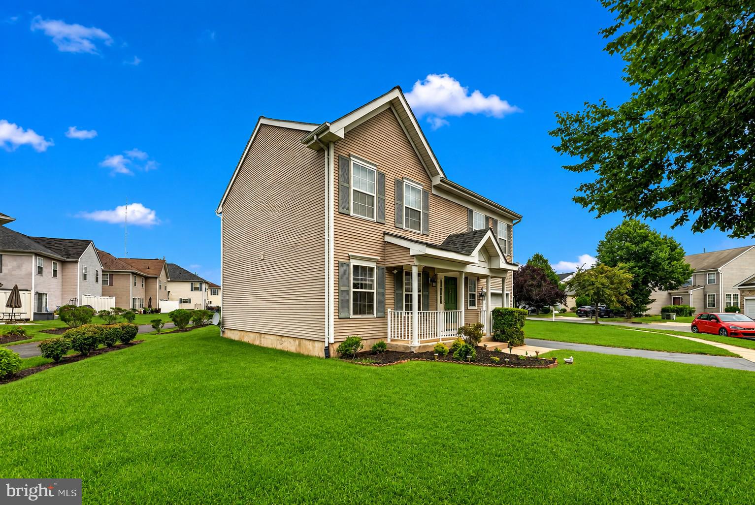 3 FOUNTAYNE LANE
