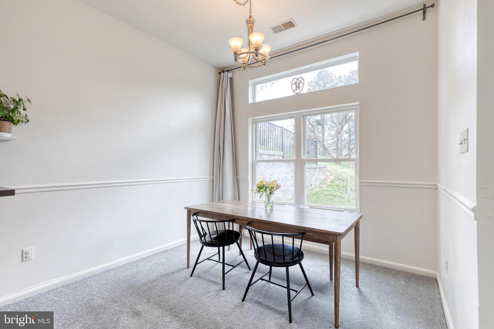 RIVERCHASE - Residential