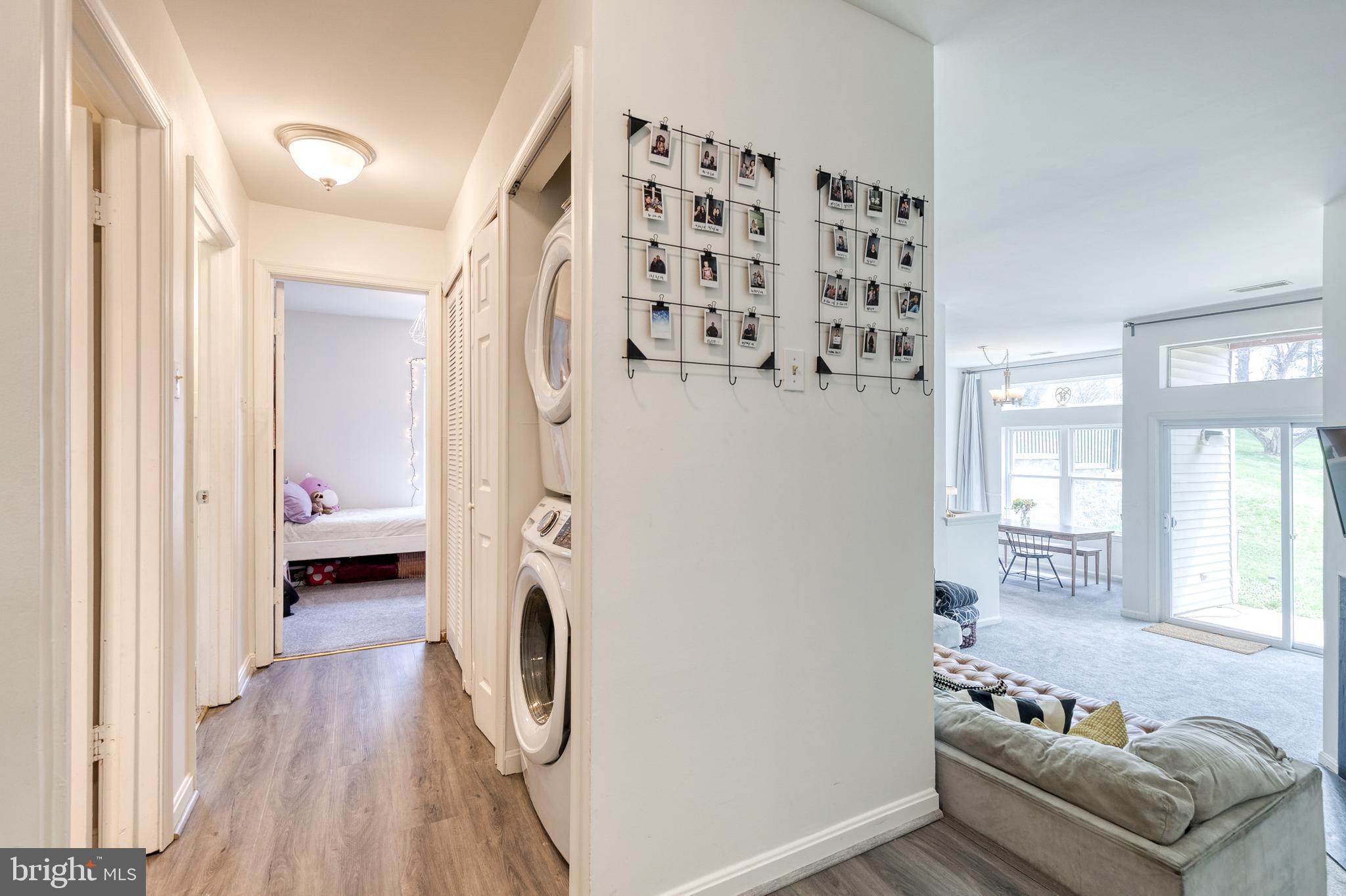 RIVERCHASE - Residential