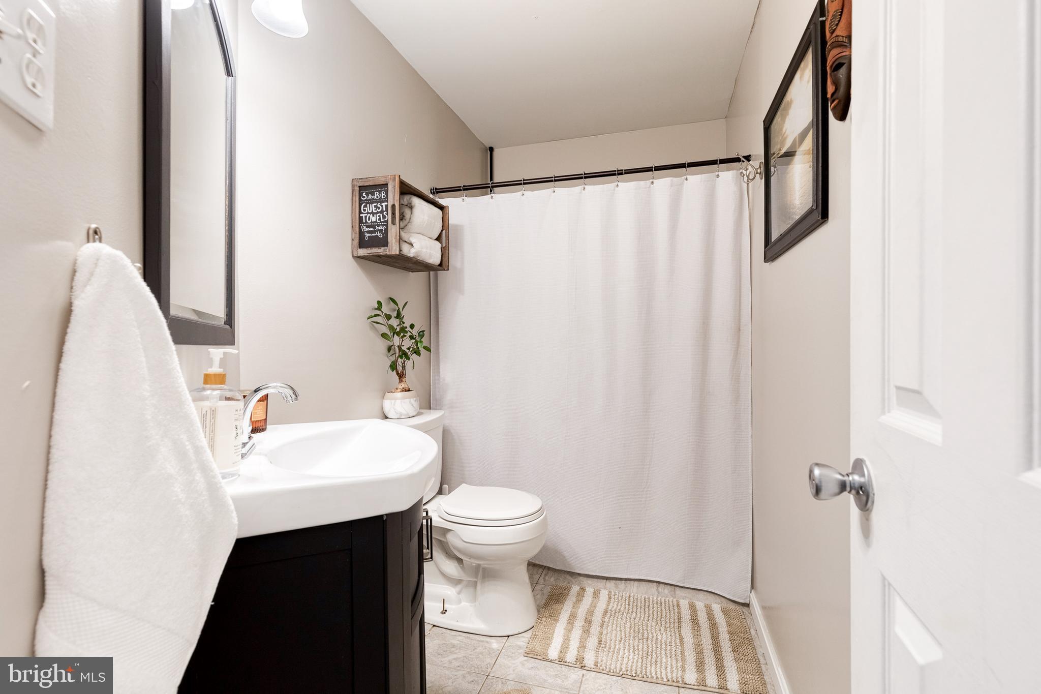 RIVERCHASE - Residential