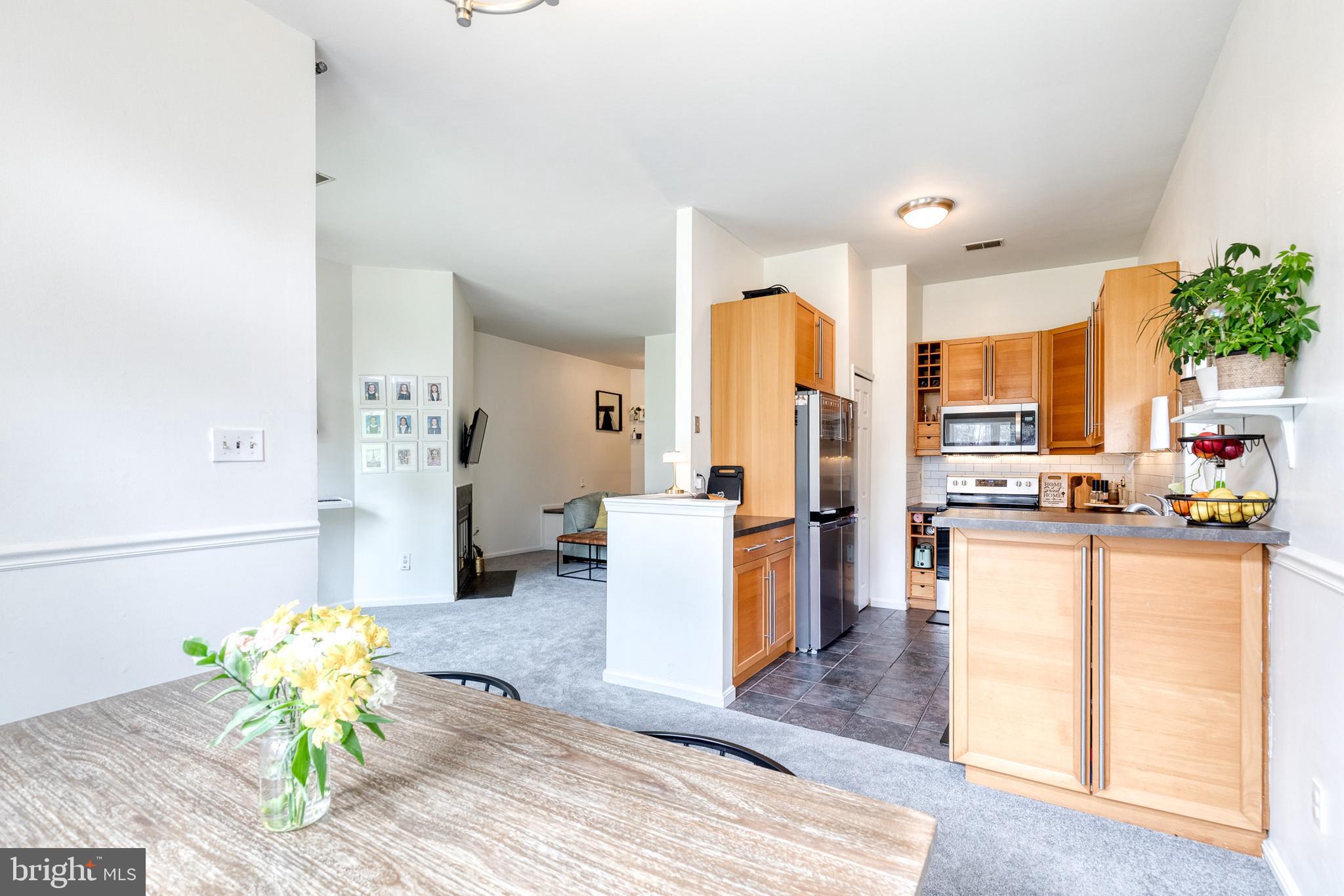 RIVERCHASE - Residential