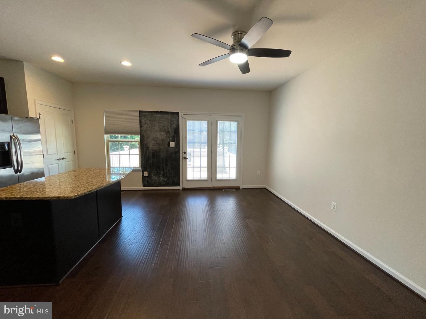 LAFAYETTE CROSSING - Residential Lease