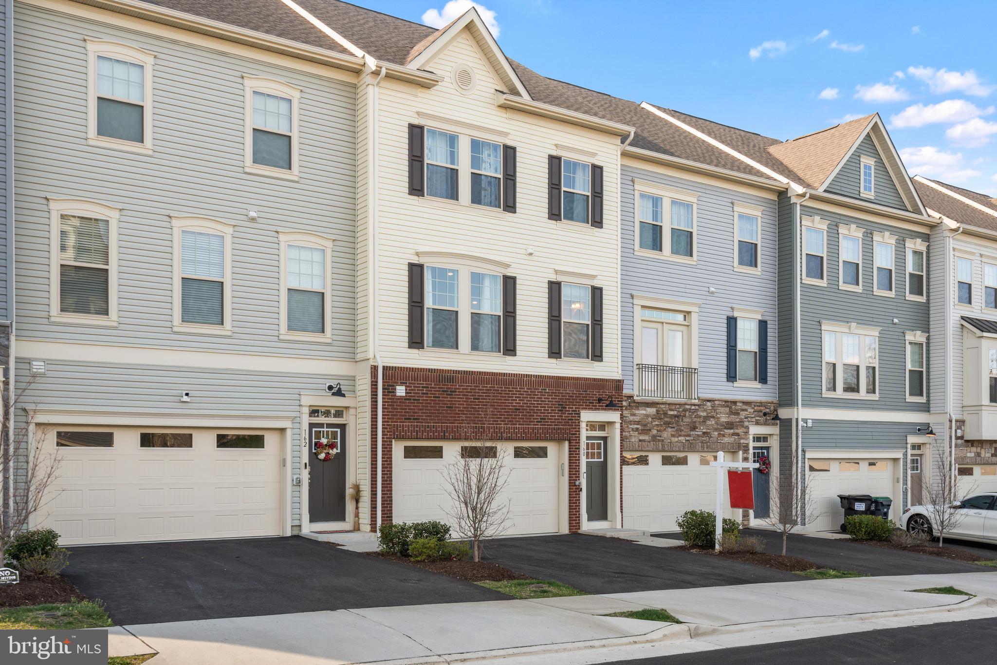 WHITSON WOODS - Residential