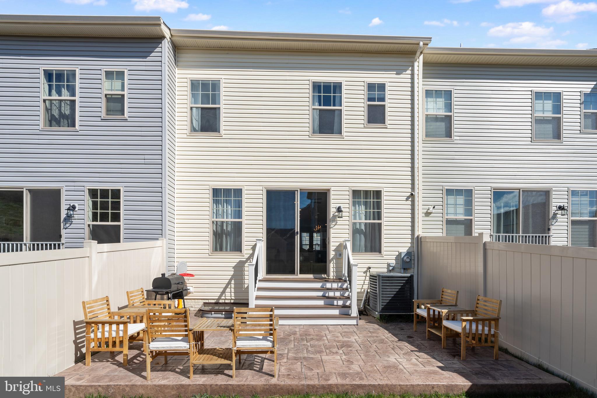 WHITSON WOODS - Residential