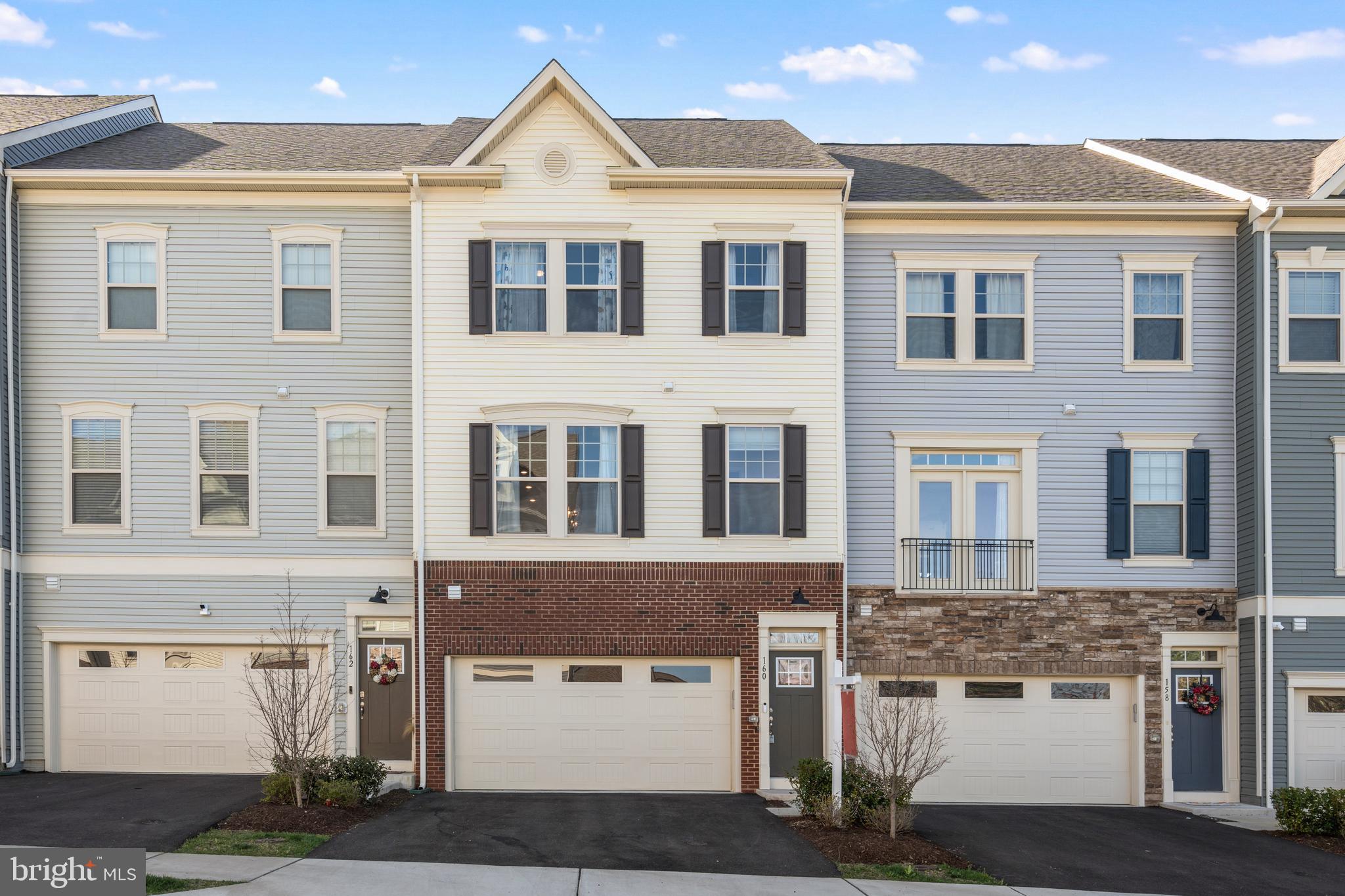 WHITSON WOODS - Residential