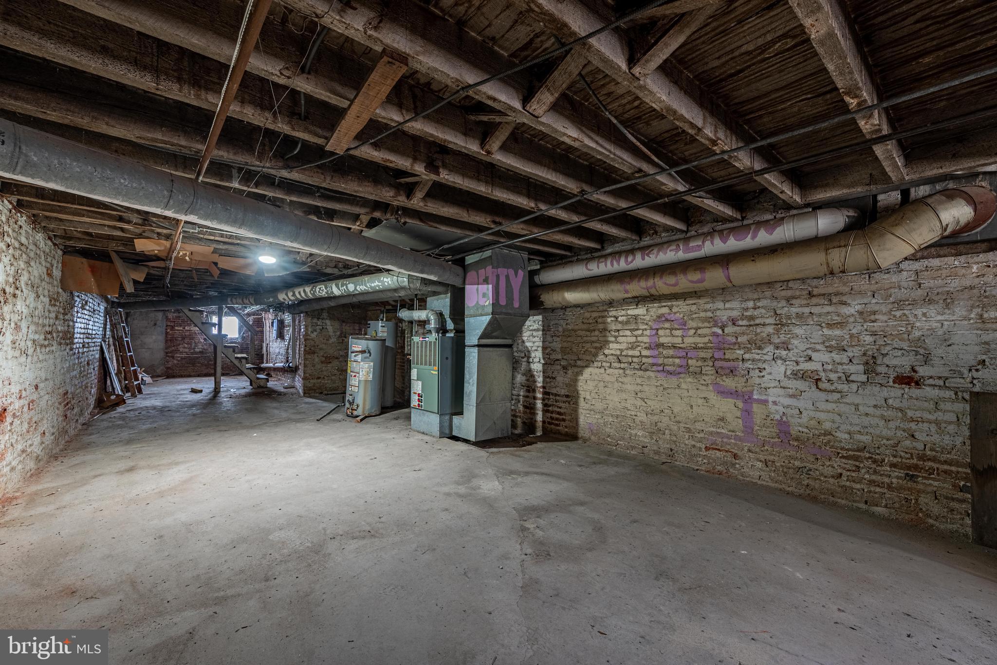 EAST BALTIMORE MIDWAY - Residential