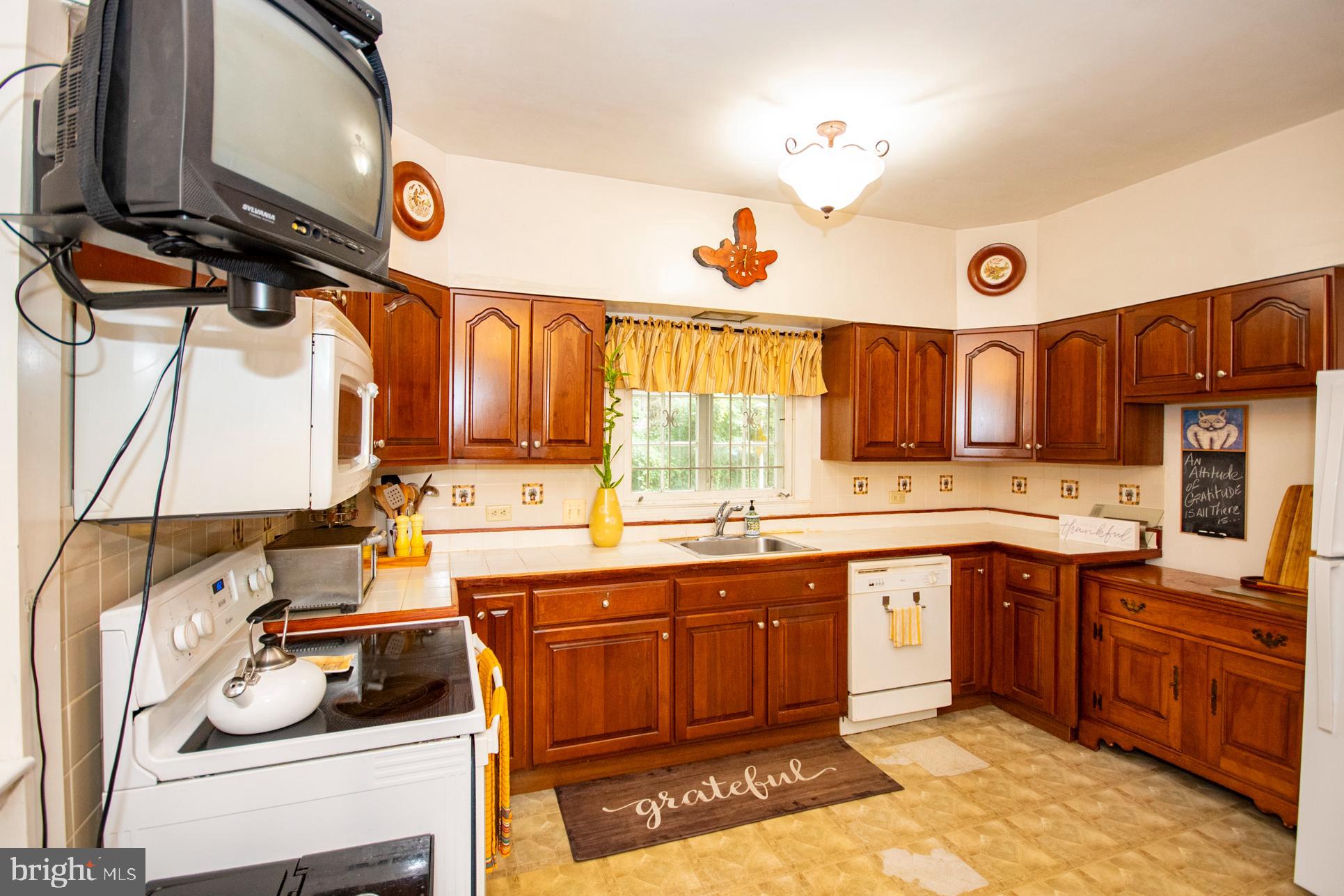 WINDSOR HILLS - Residential