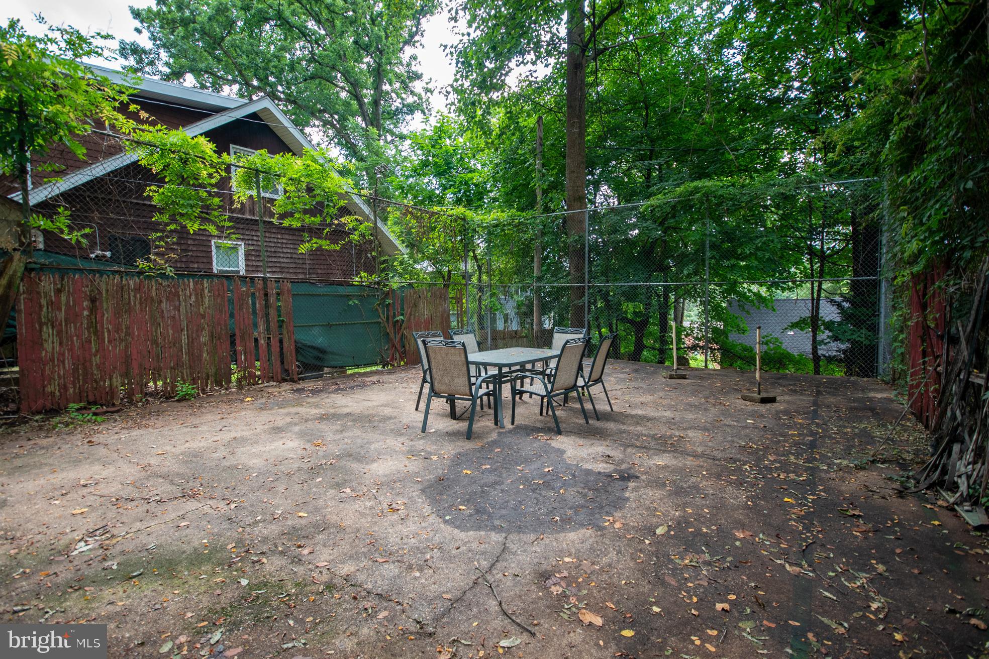 WINDSOR HILLS - Residential