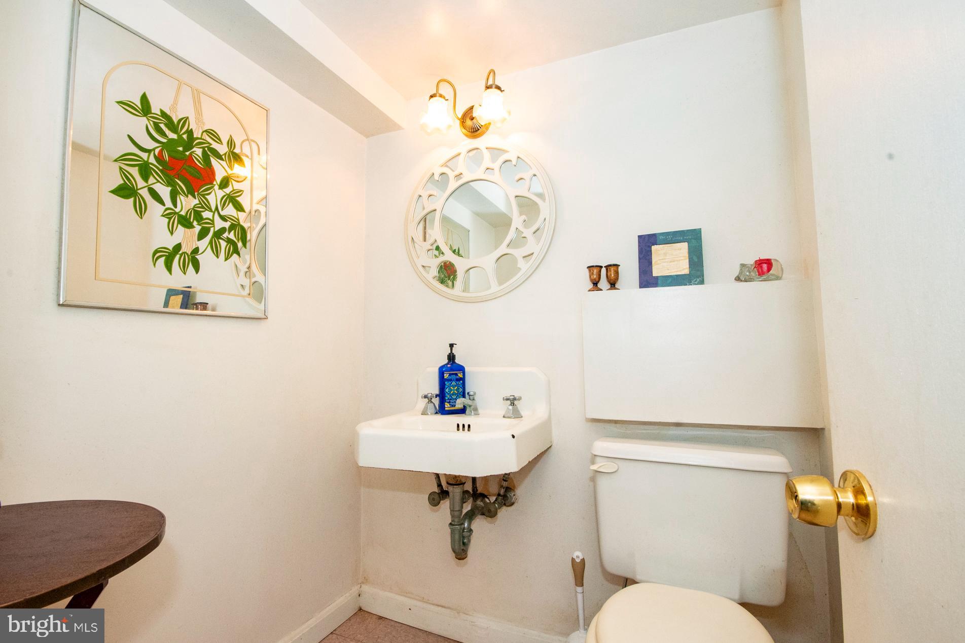 WINDSOR HILLS - Residential