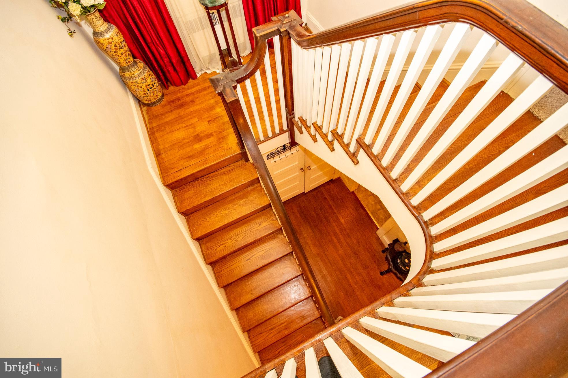 WINDSOR HILLS - Residential