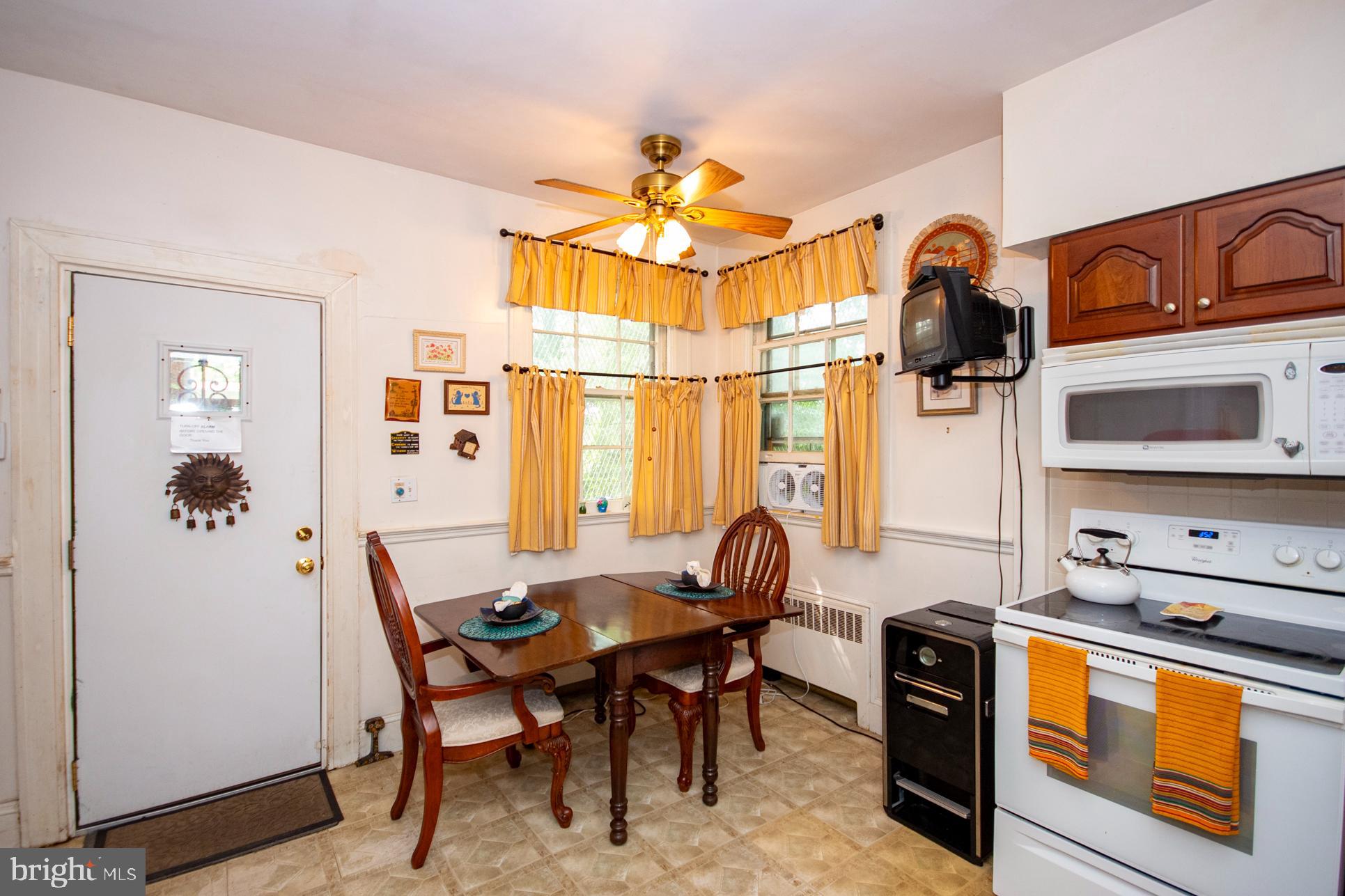 WINDSOR HILLS - Residential