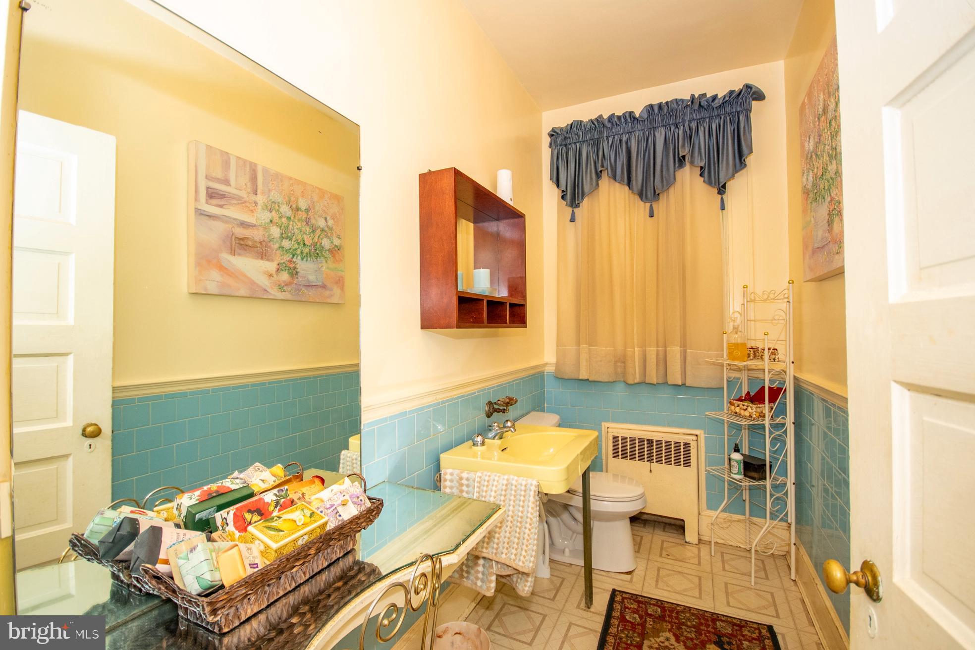 WINDSOR HILLS - Residential