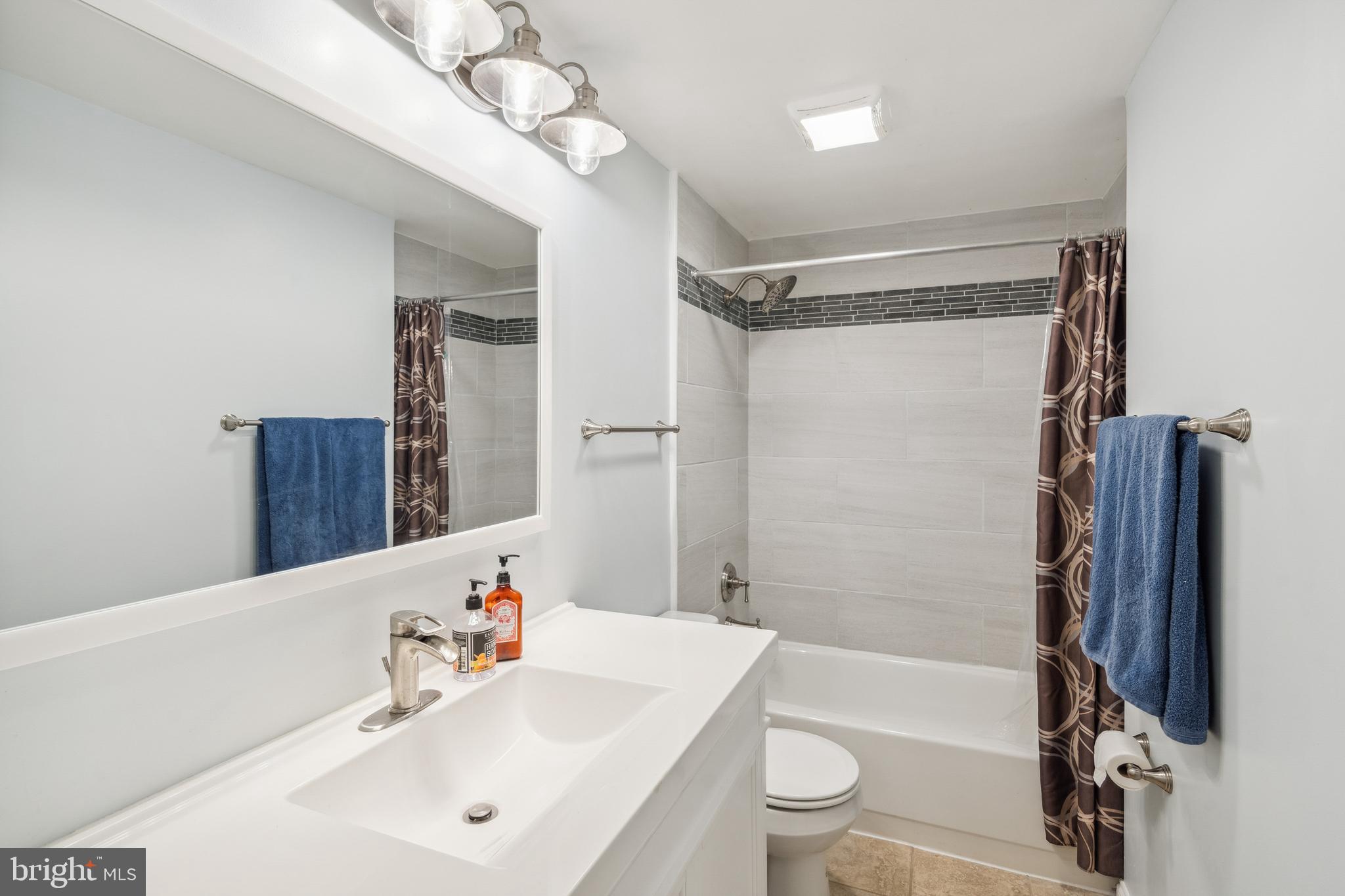 SWAN POINT - Residential