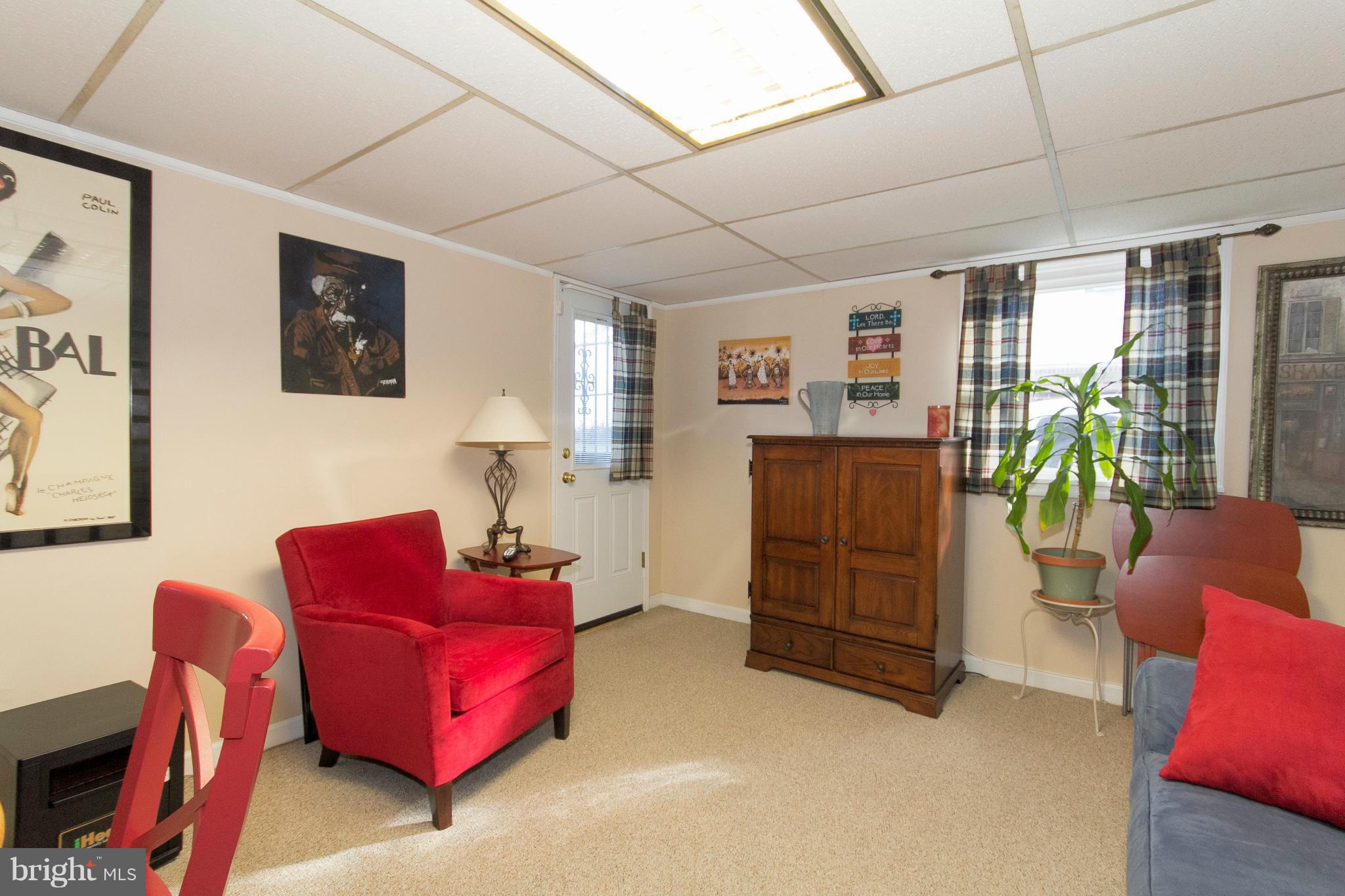 LYNNE ACRES - Residential