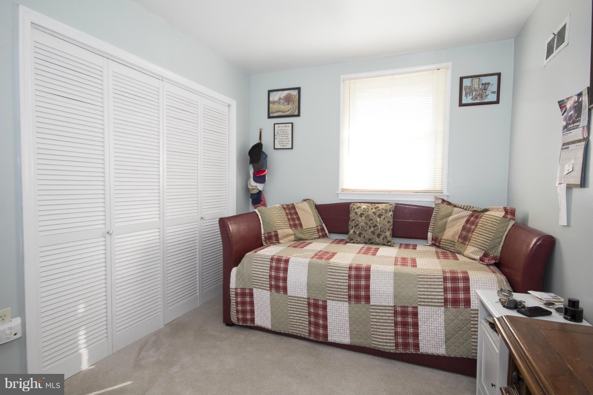 LYNNE ACRES - Residential