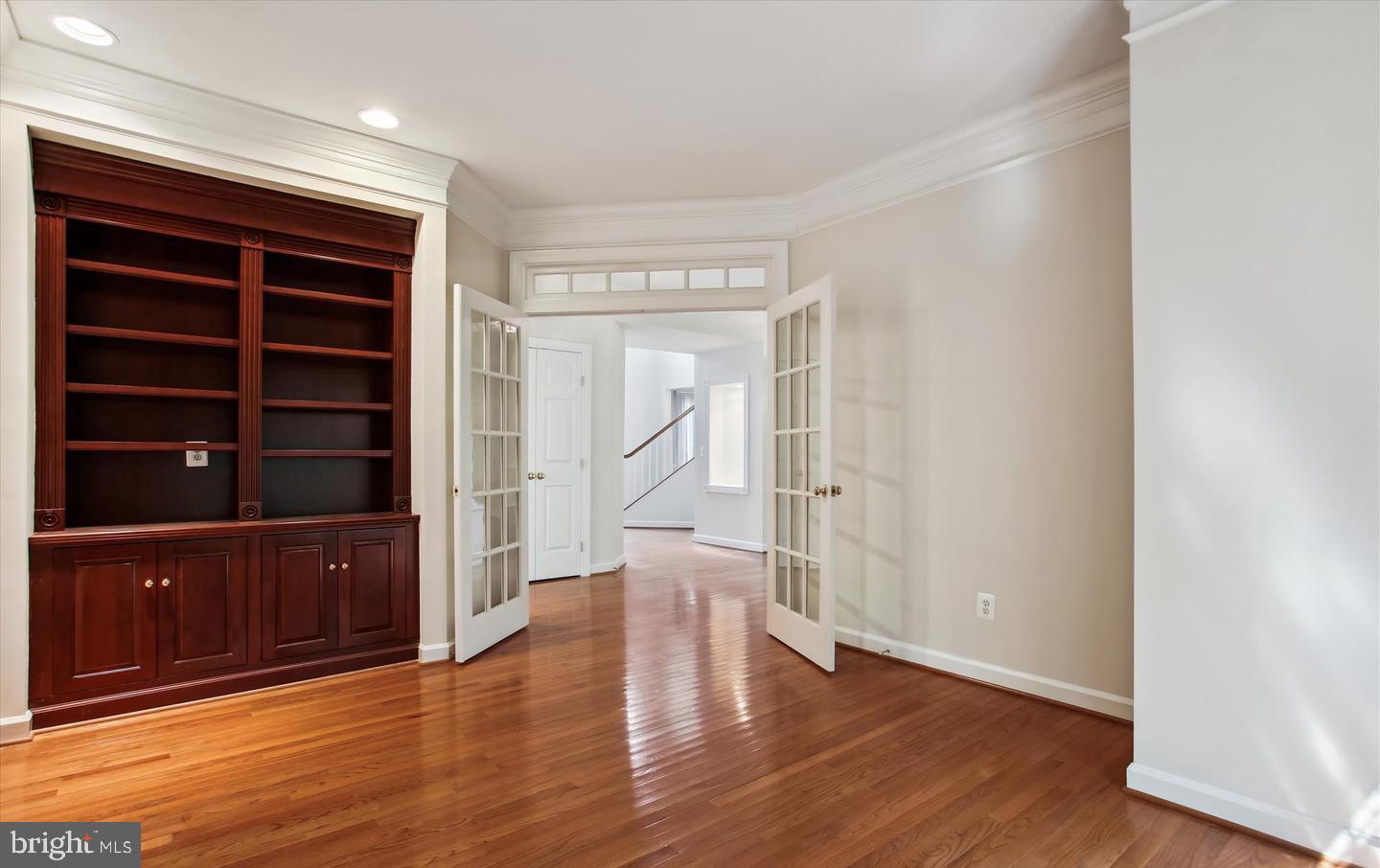 TREGARON - Residential Lease