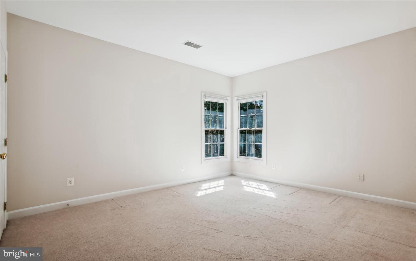 TREGARON - Residential Lease