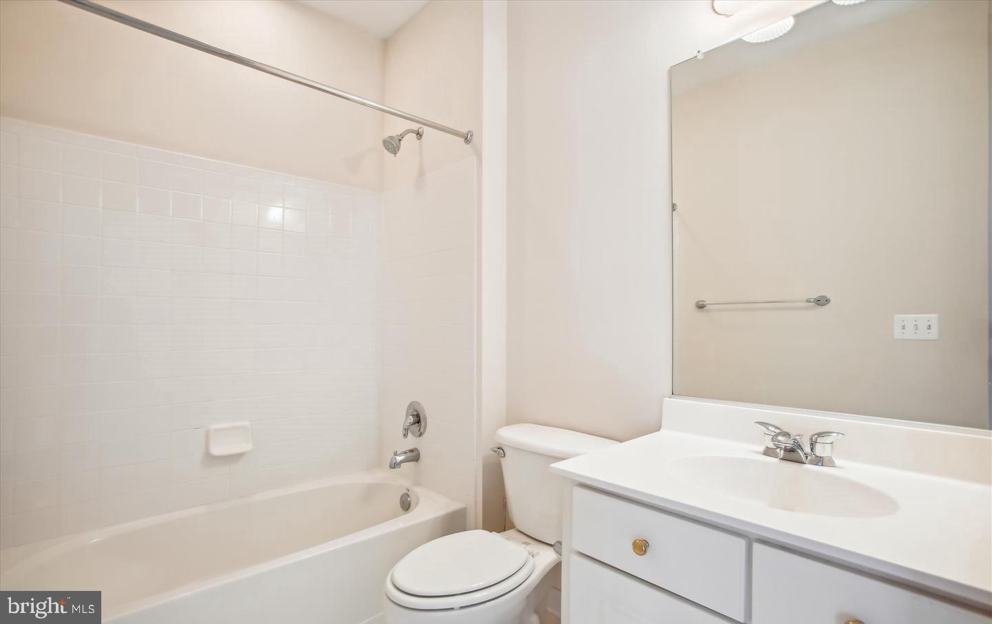 TREGARON - Residential Lease