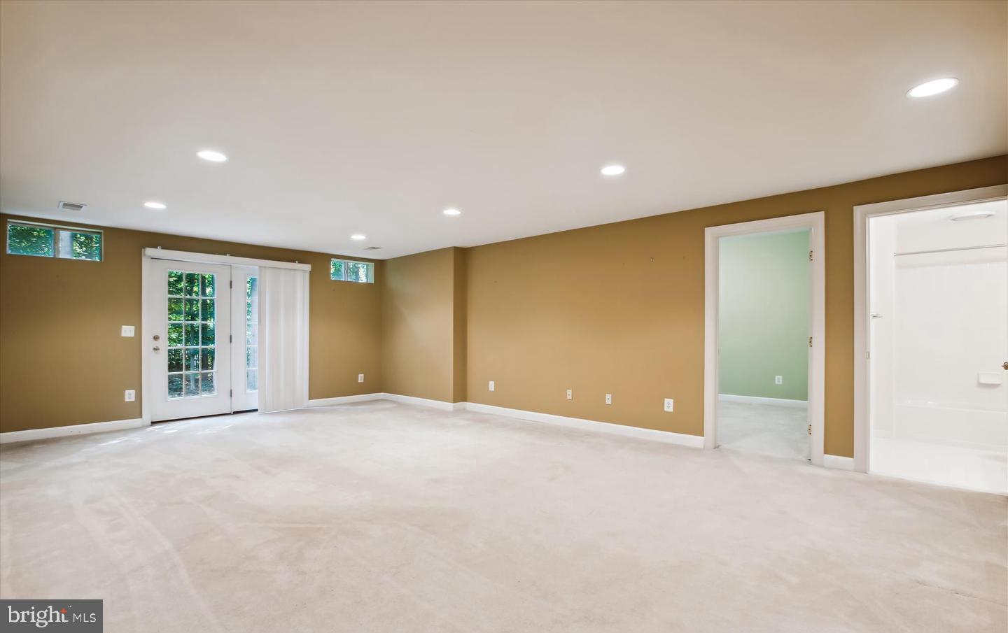 TREGARON - Residential Lease