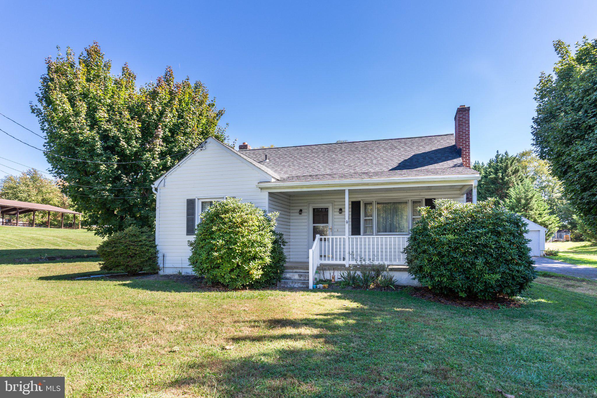 15811 HANOVER PIKE