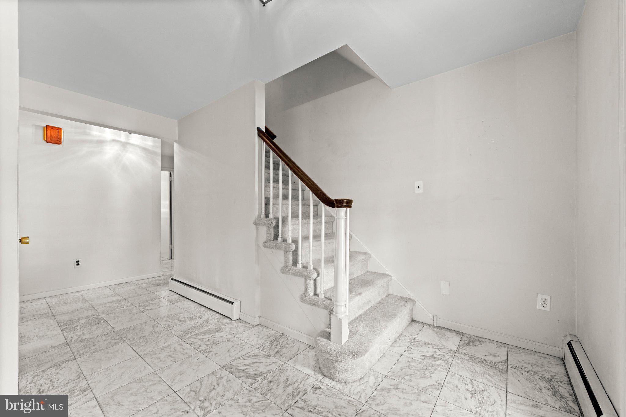 660 RADNOR VALLEY DRIVE
