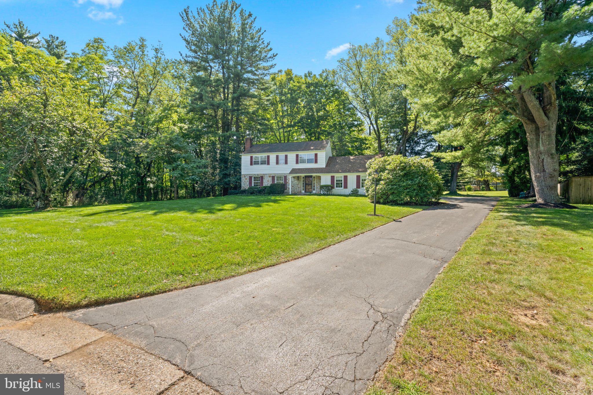 660 RADNOR VALLEY DRIVE