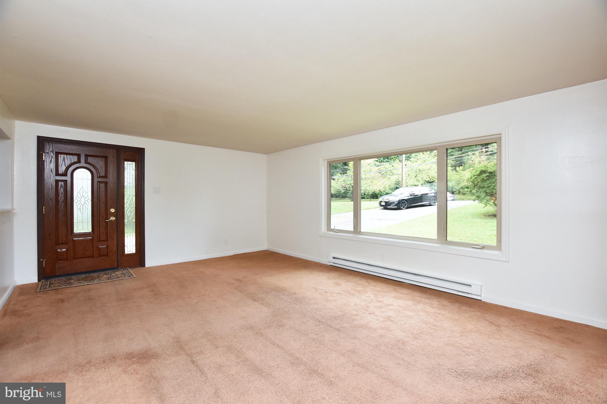 1927 CHAPEL AVENUE W