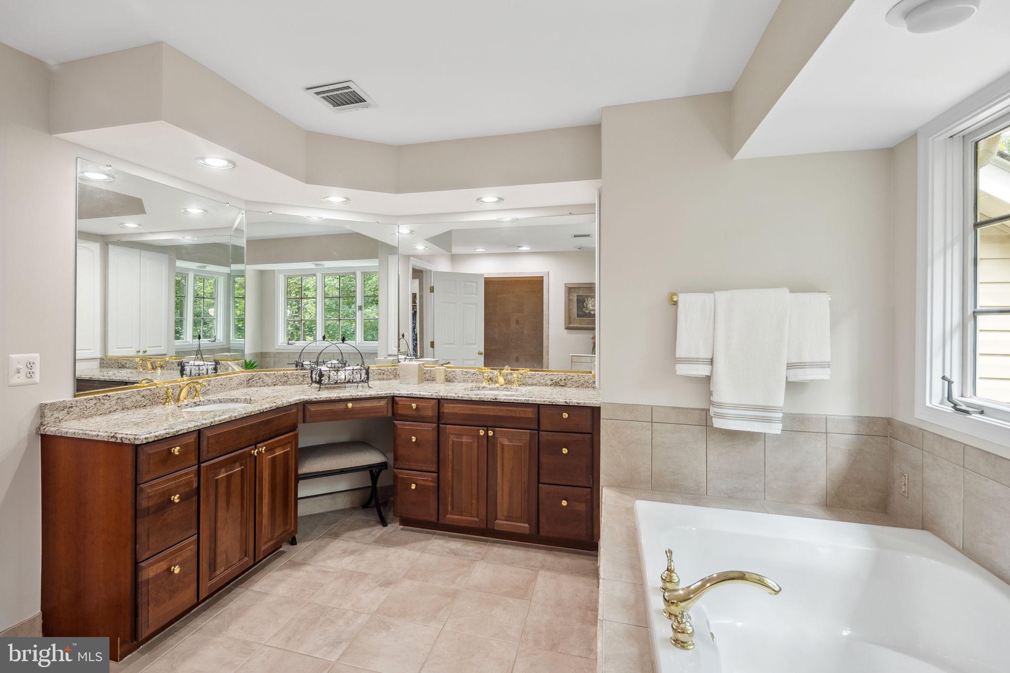 BALMORAL GREENS - Residential