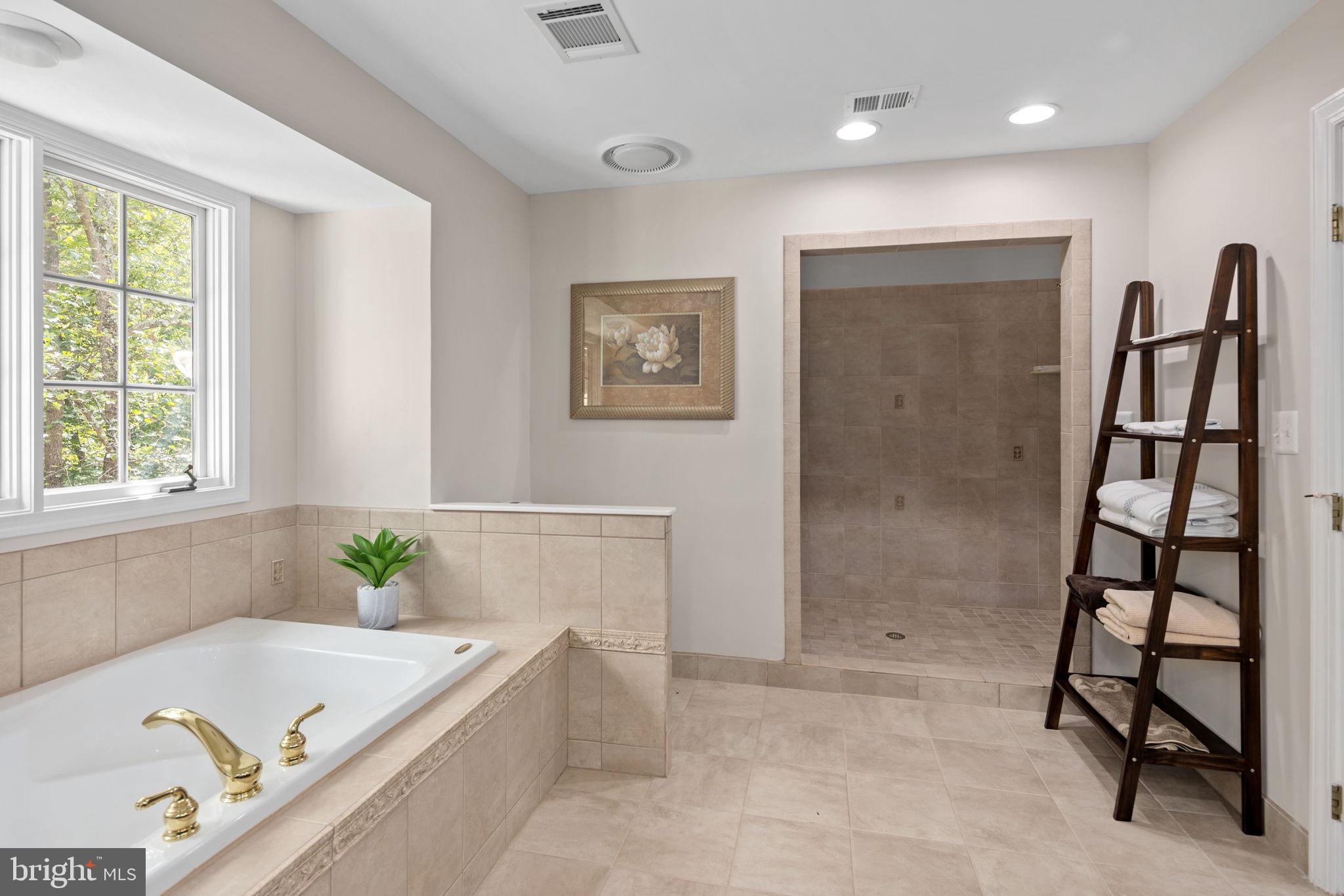 BALMORAL GREENS - Residential