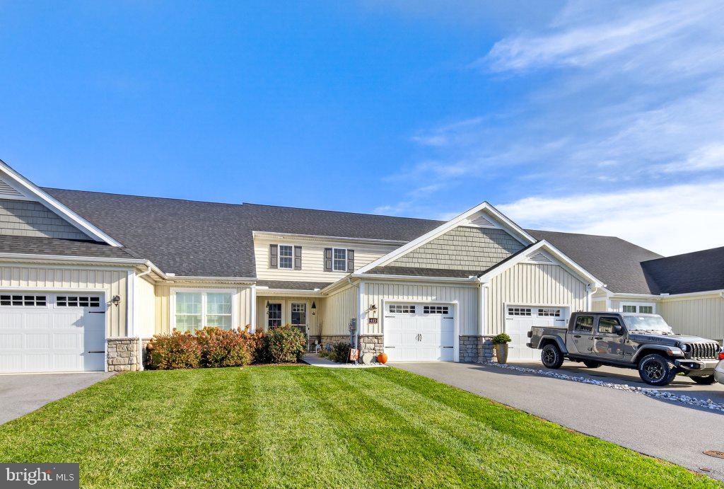 113 COPPERSTONE COURT