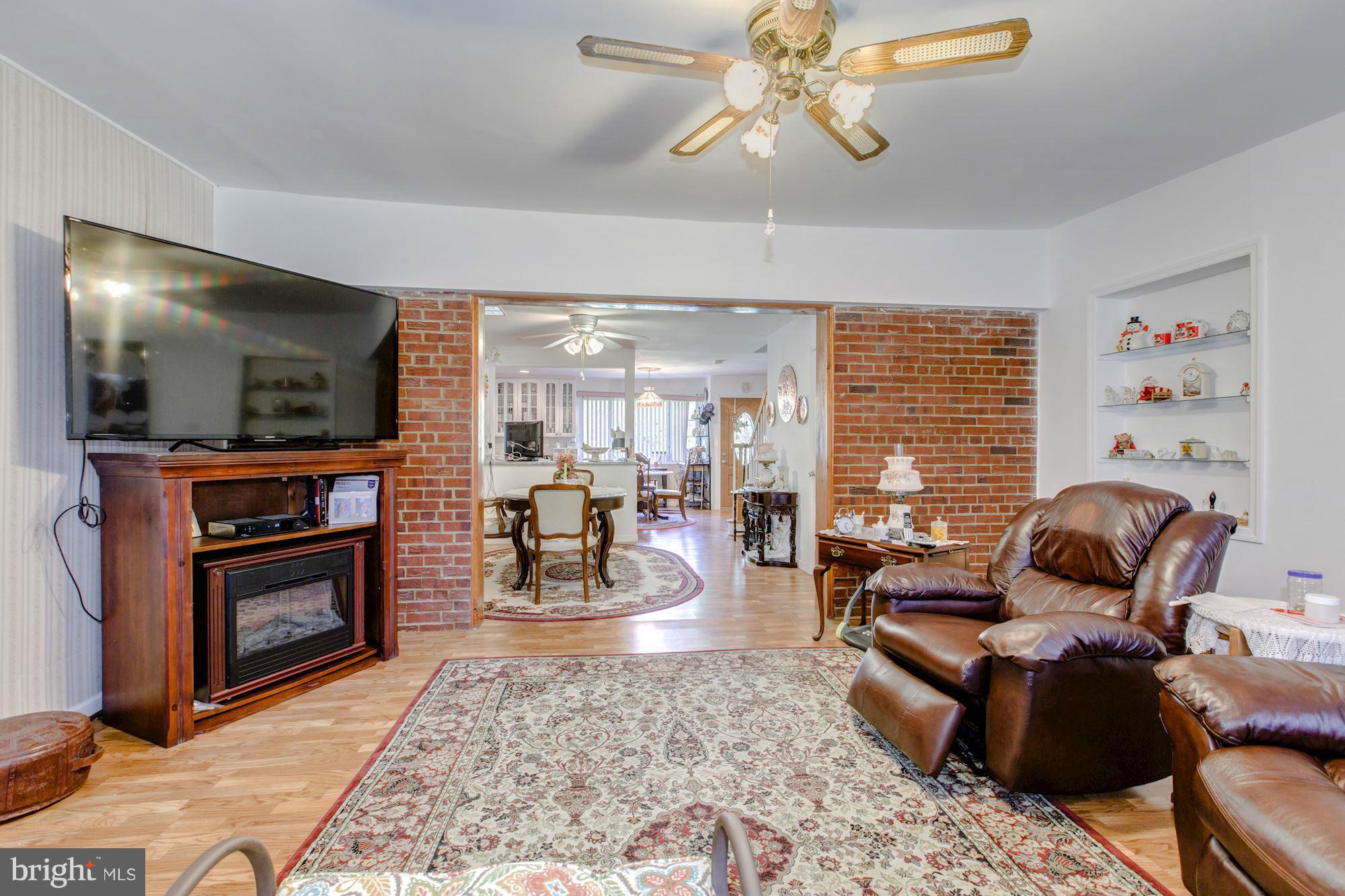 NORTH SPRINGFIELD - Residential