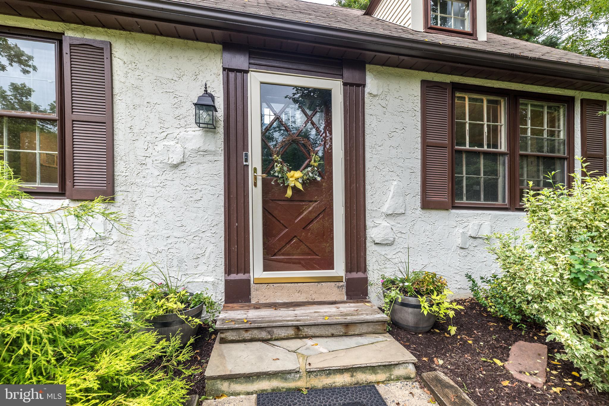 1061 CEDAR LANE