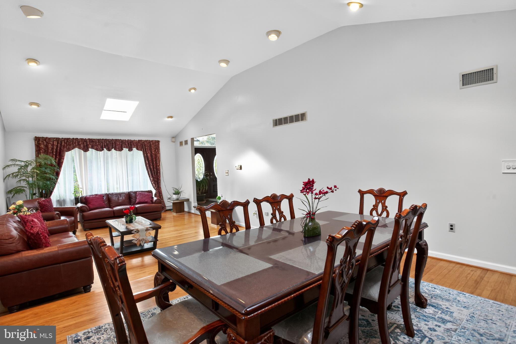 HUNTINGDON VALLEY - Residential