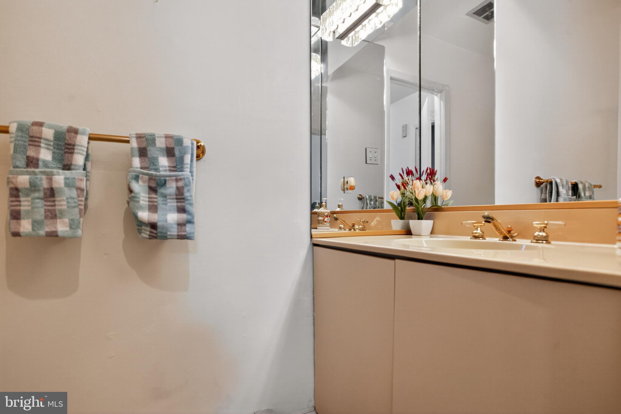 HUNTINGDON VALLEY - Residential