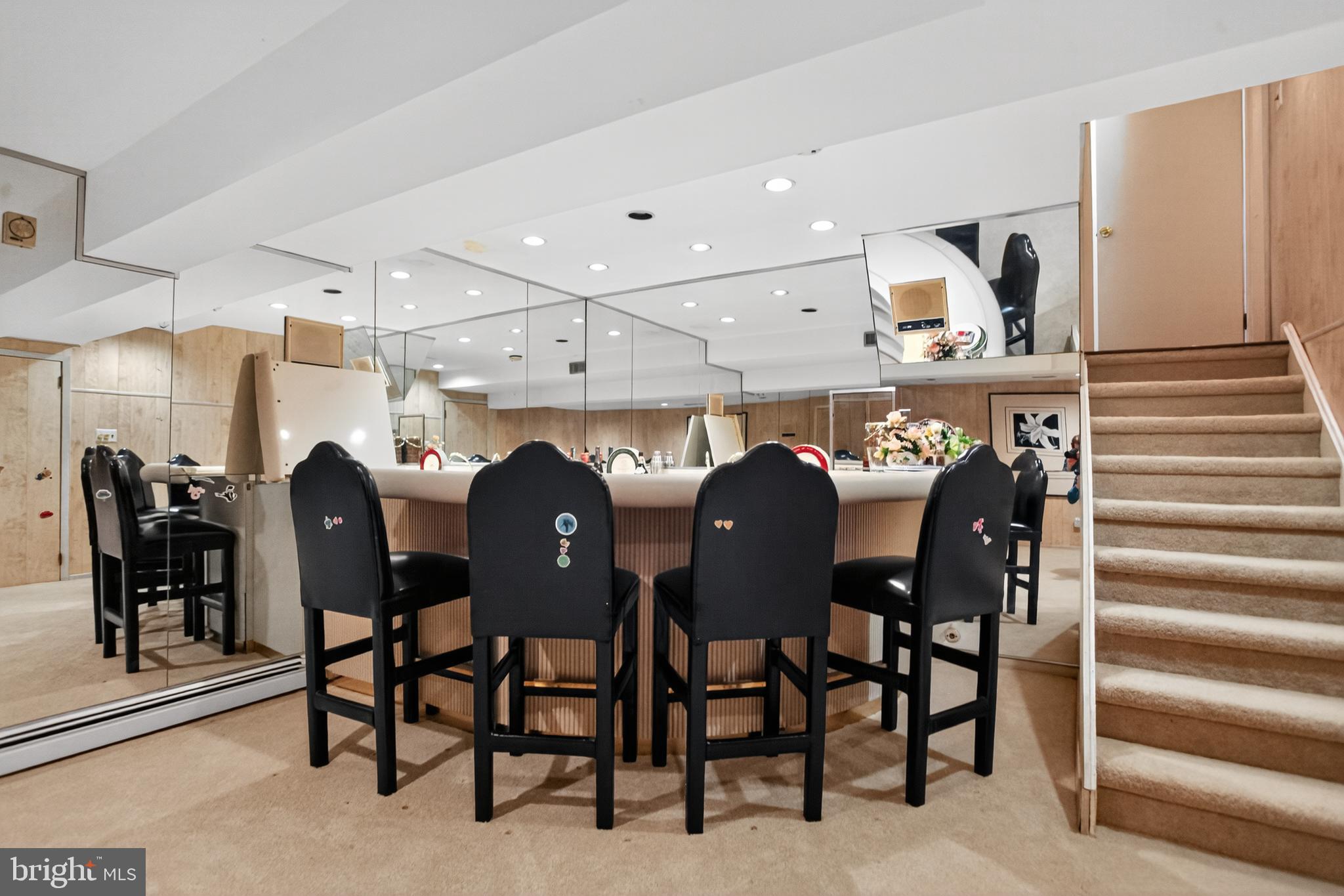 HUNTINGDON VALLEY - Residential