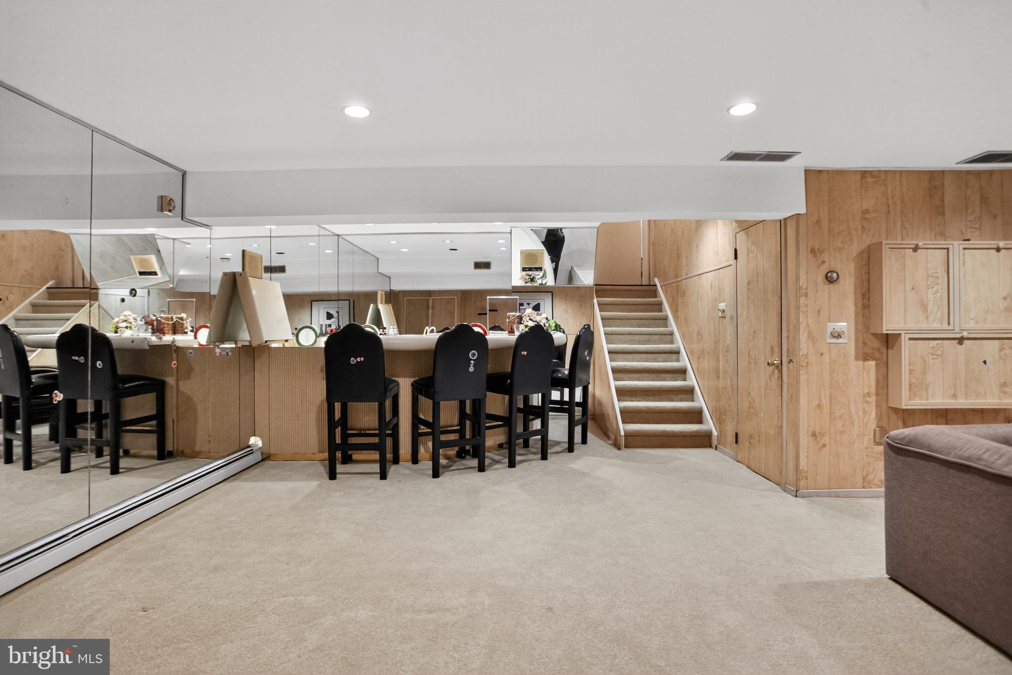 HUNTINGDON VALLEY - Residential