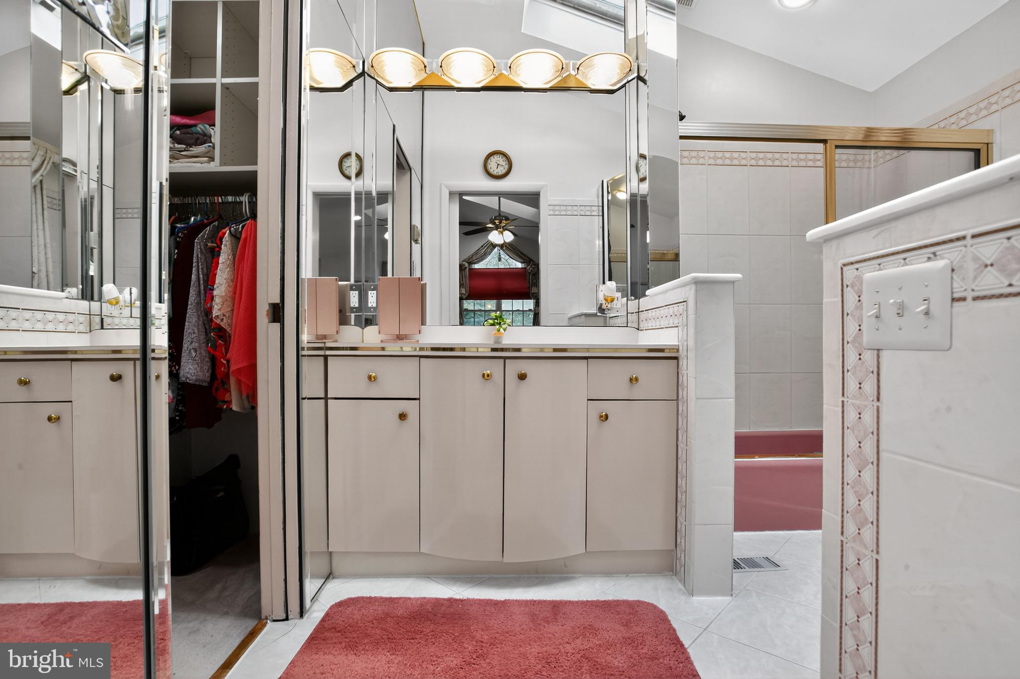 HUNTINGDON VALLEY - Residential