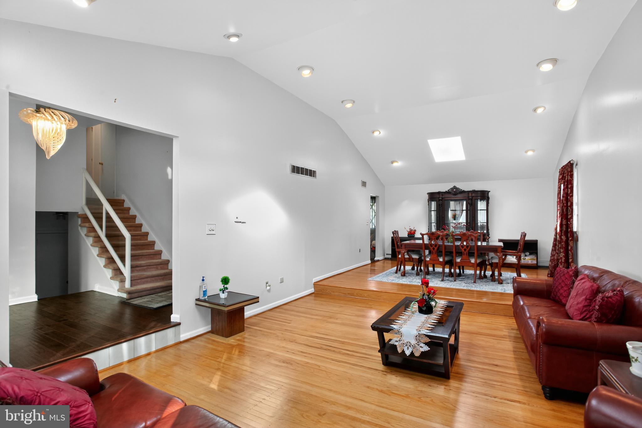 HUNTINGDON VALLEY - Residential