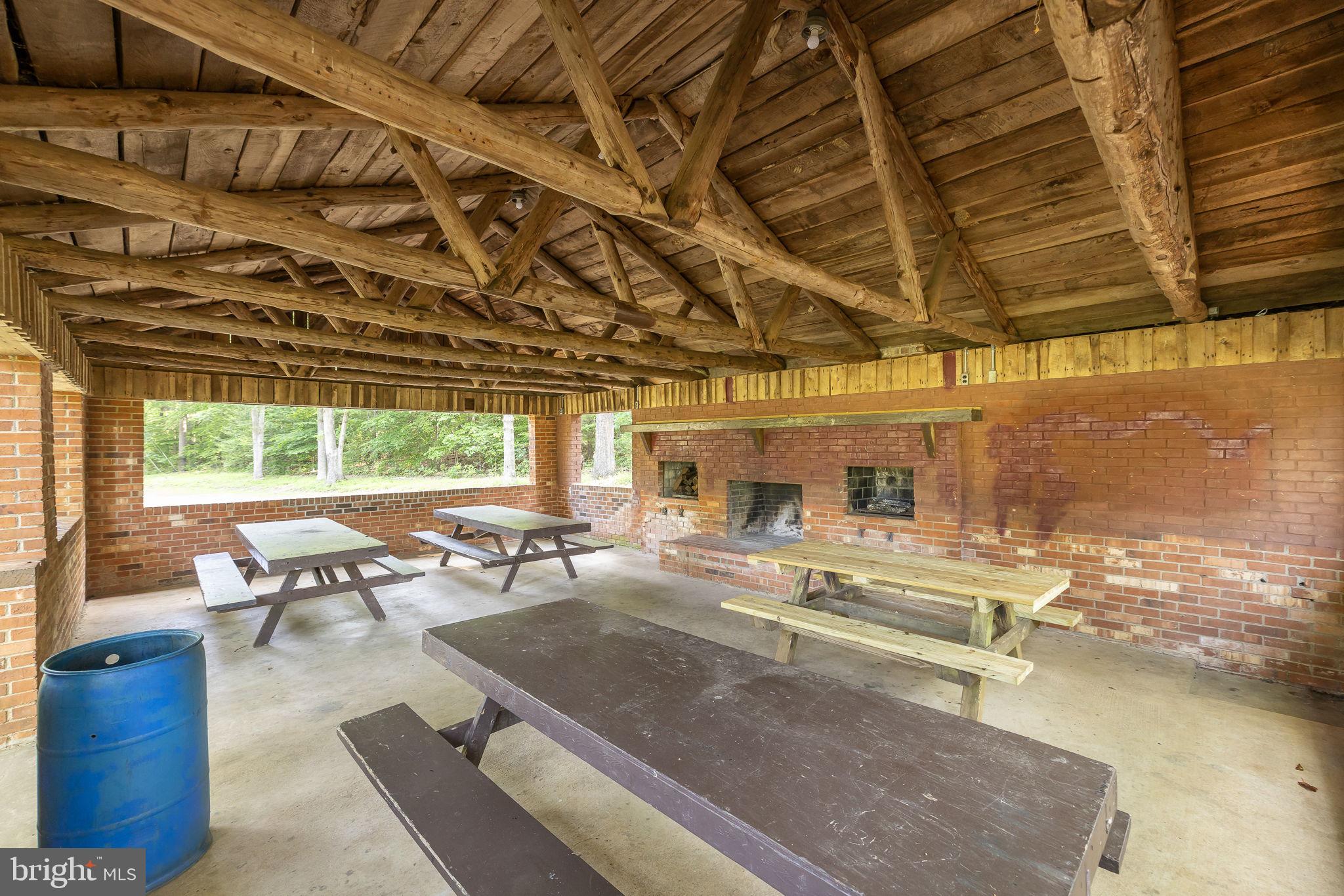 LAKE WILDERNESS - Residential