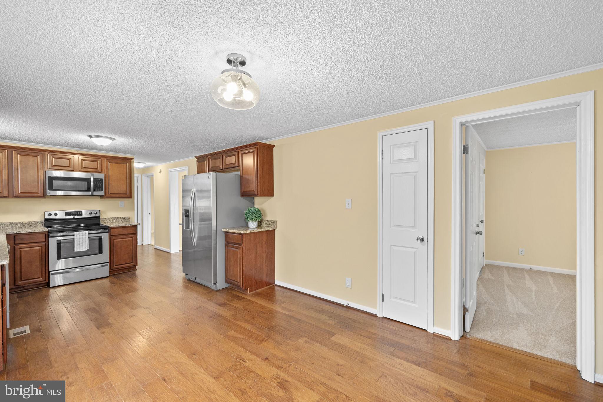 LAKE WILDERNESS - Residential