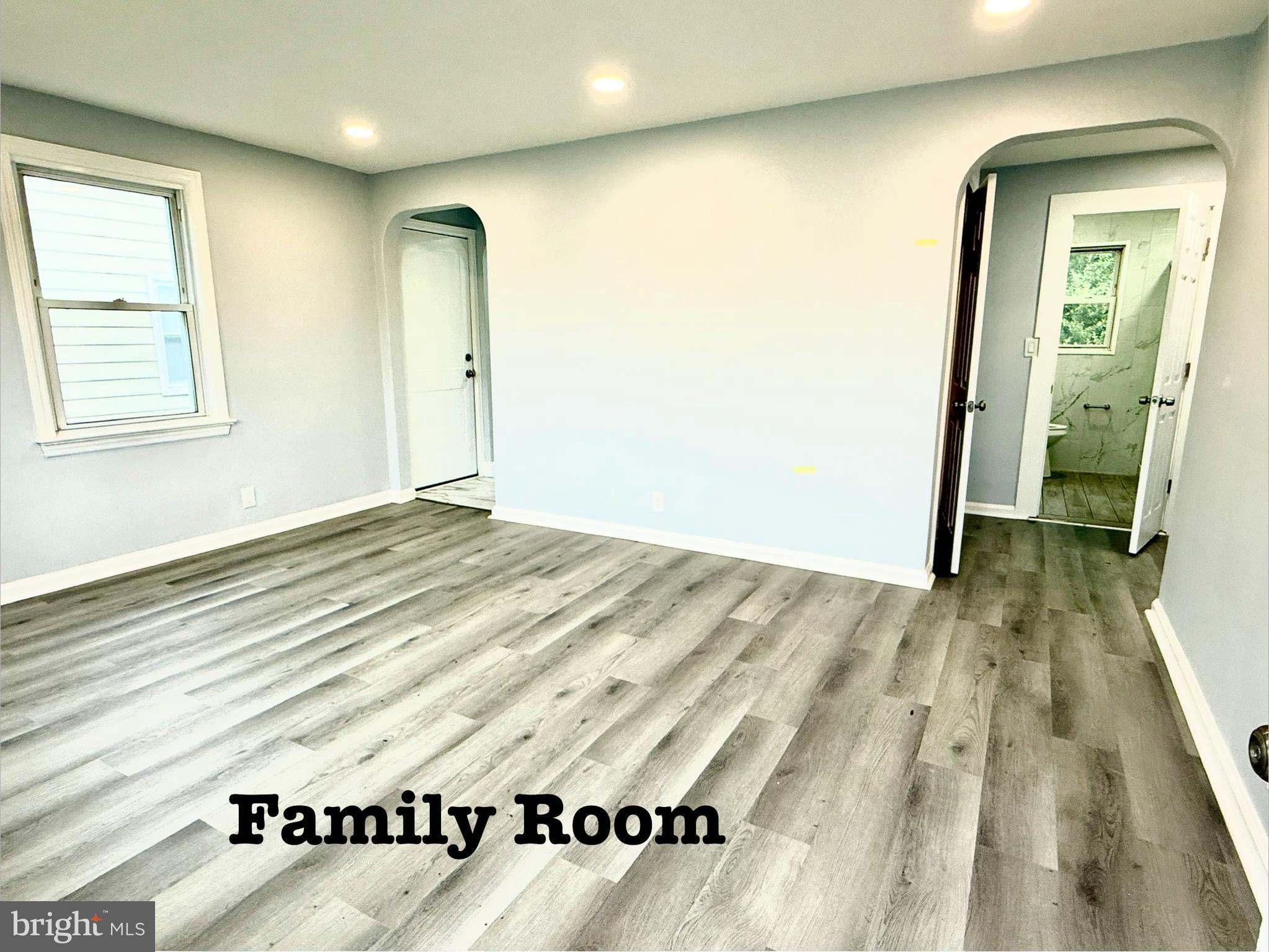 35 UNWIN DRIVE