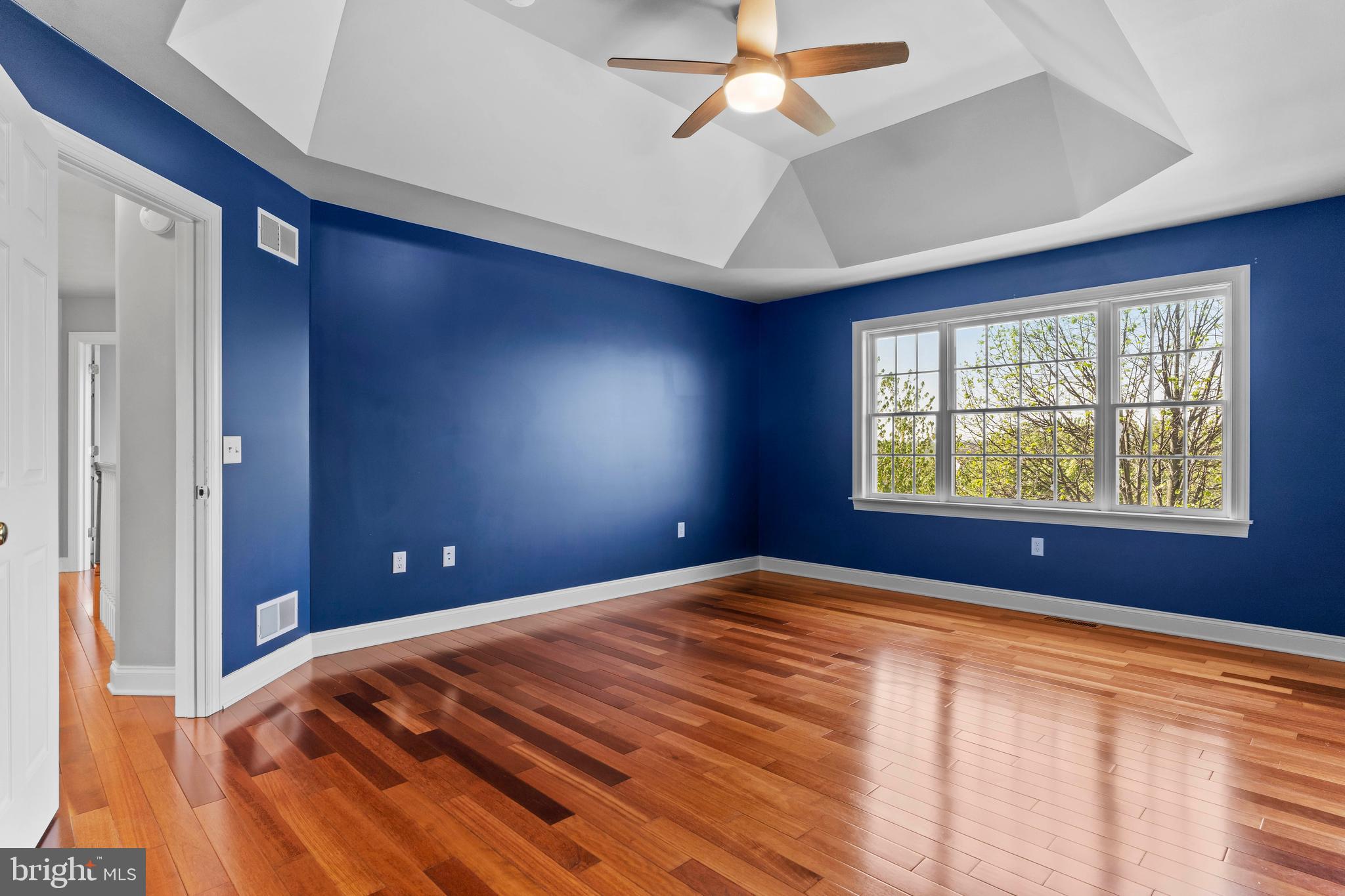 MEADOWBROOK FARMS - Residential