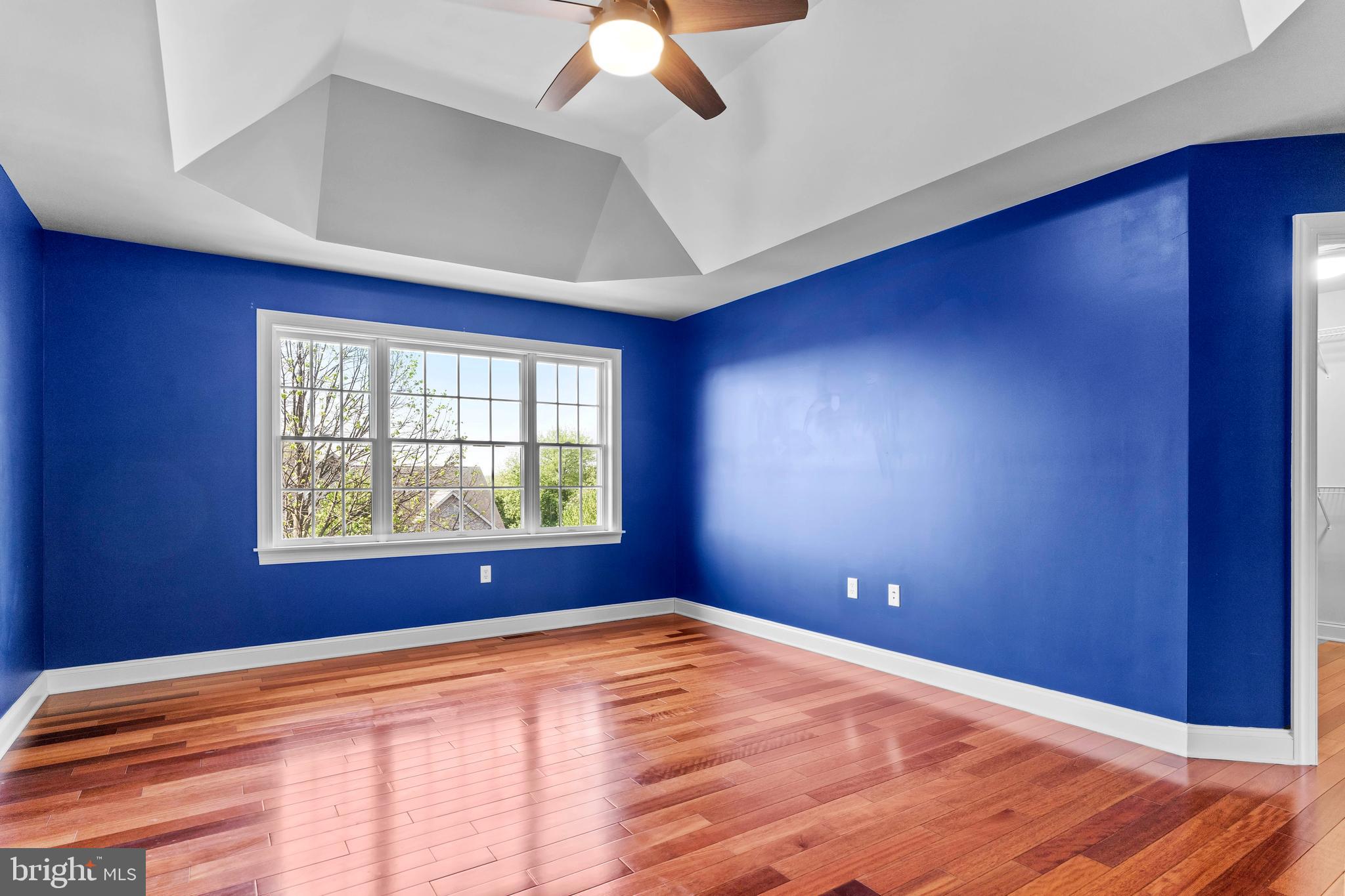 MEADOWBROOK FARMS - Residential