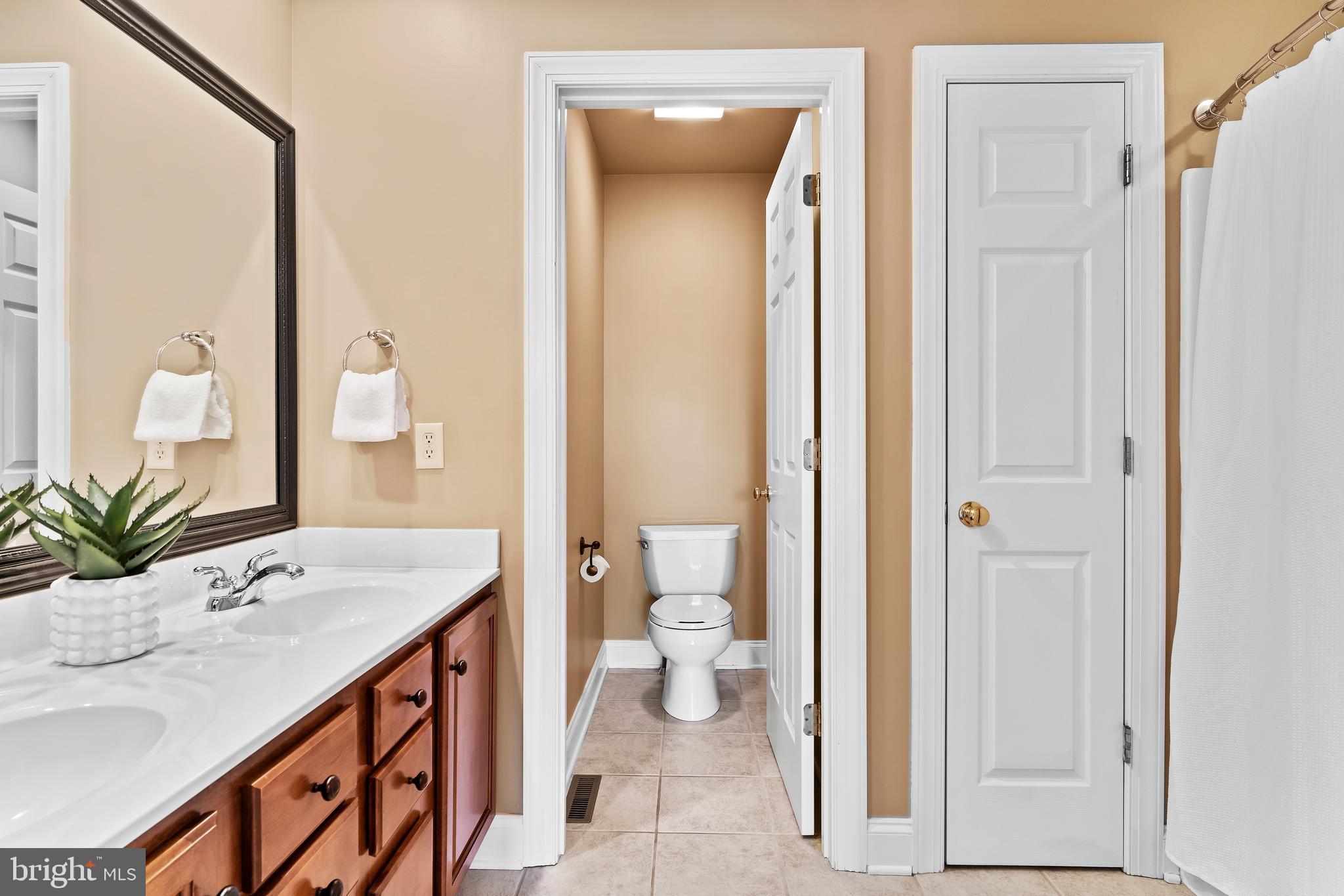 MEADOWBROOK FARMS - Residential