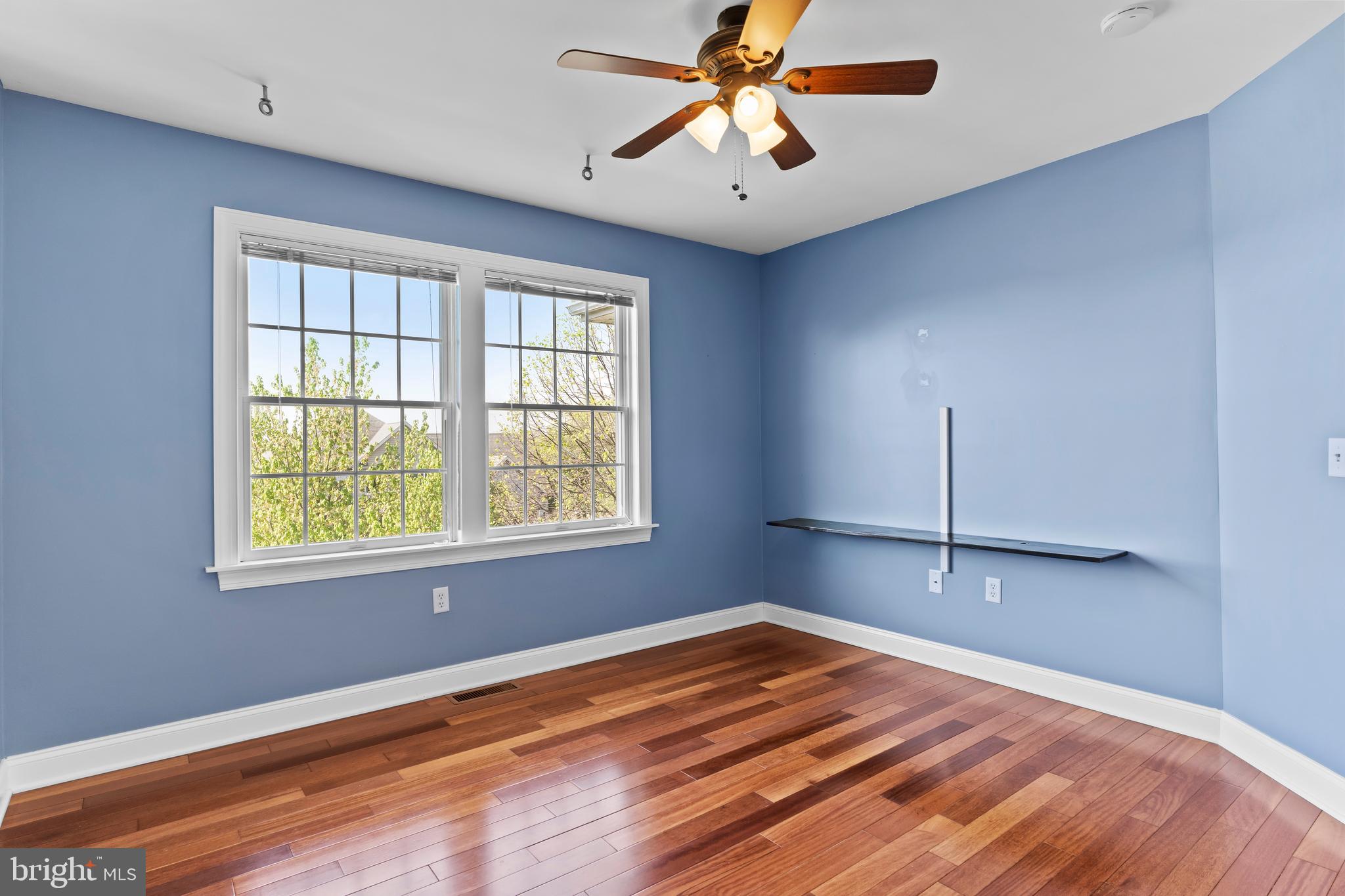 MEADOWBROOK FARMS - Residential